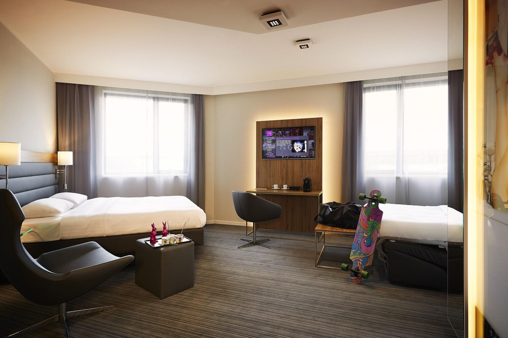 Family Room Queen Size Bed