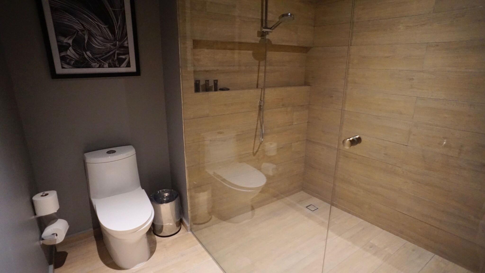 Double Sea View King Bed