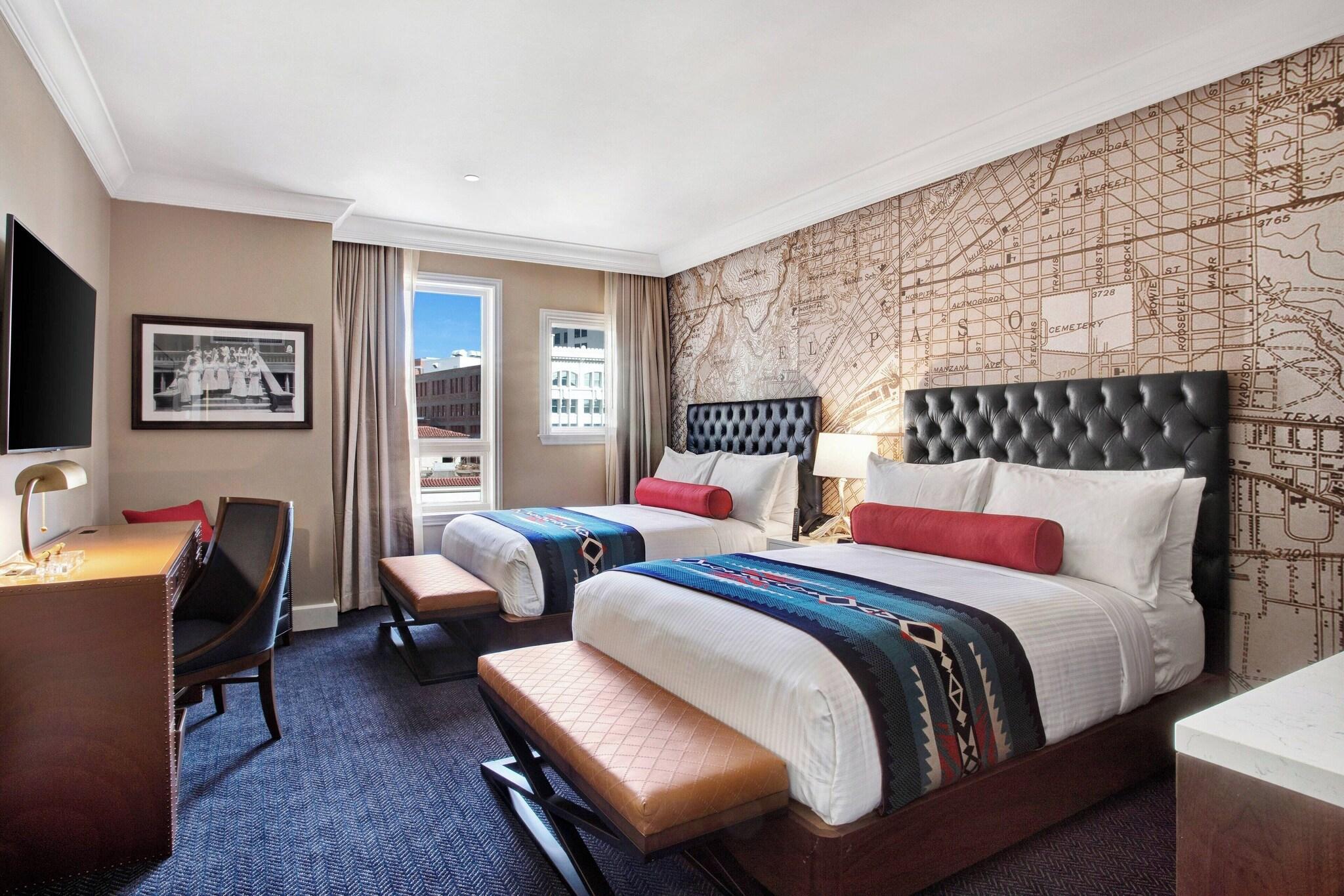 Double Deluxe Two Queen Beds