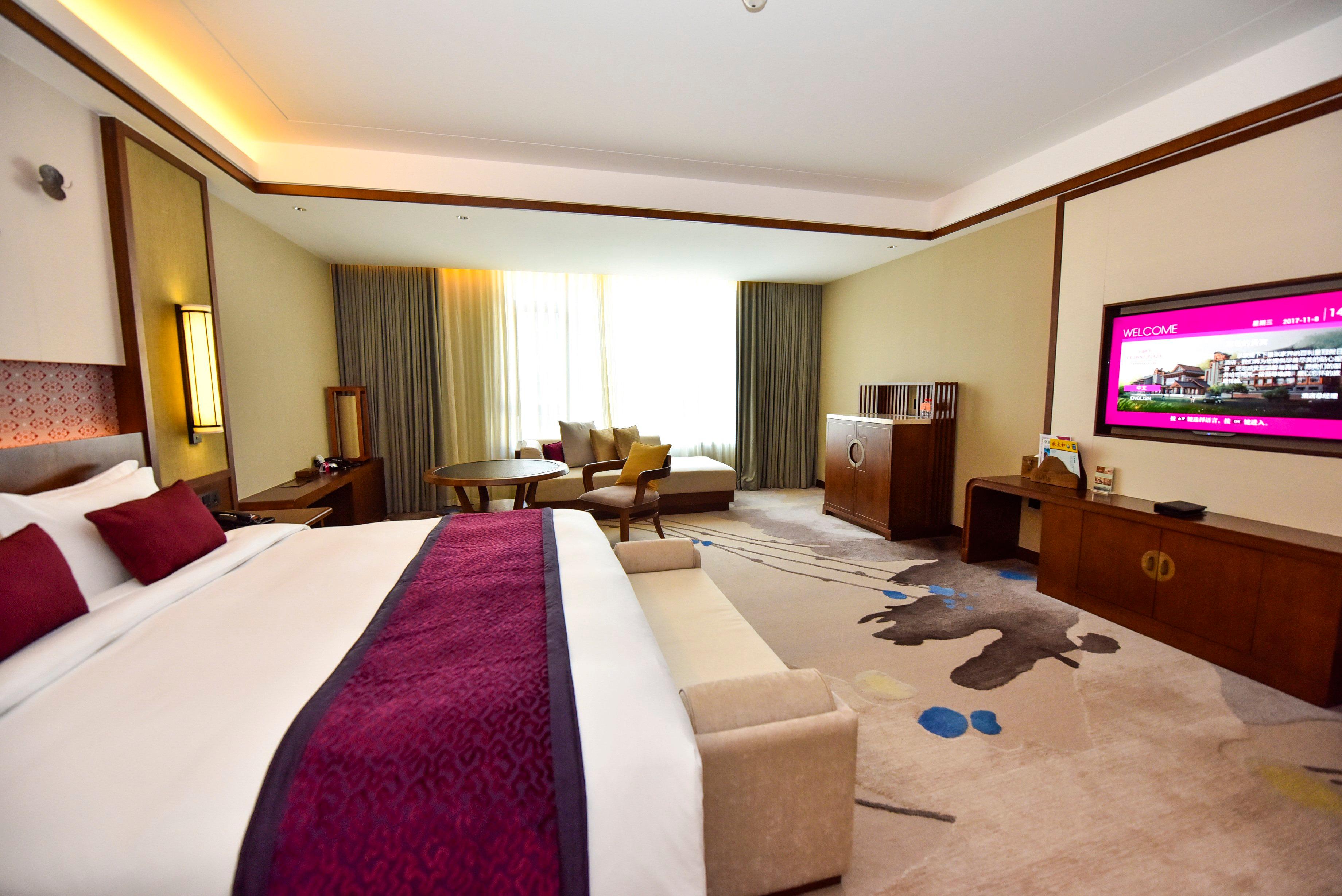 Double Deluxe King Bed