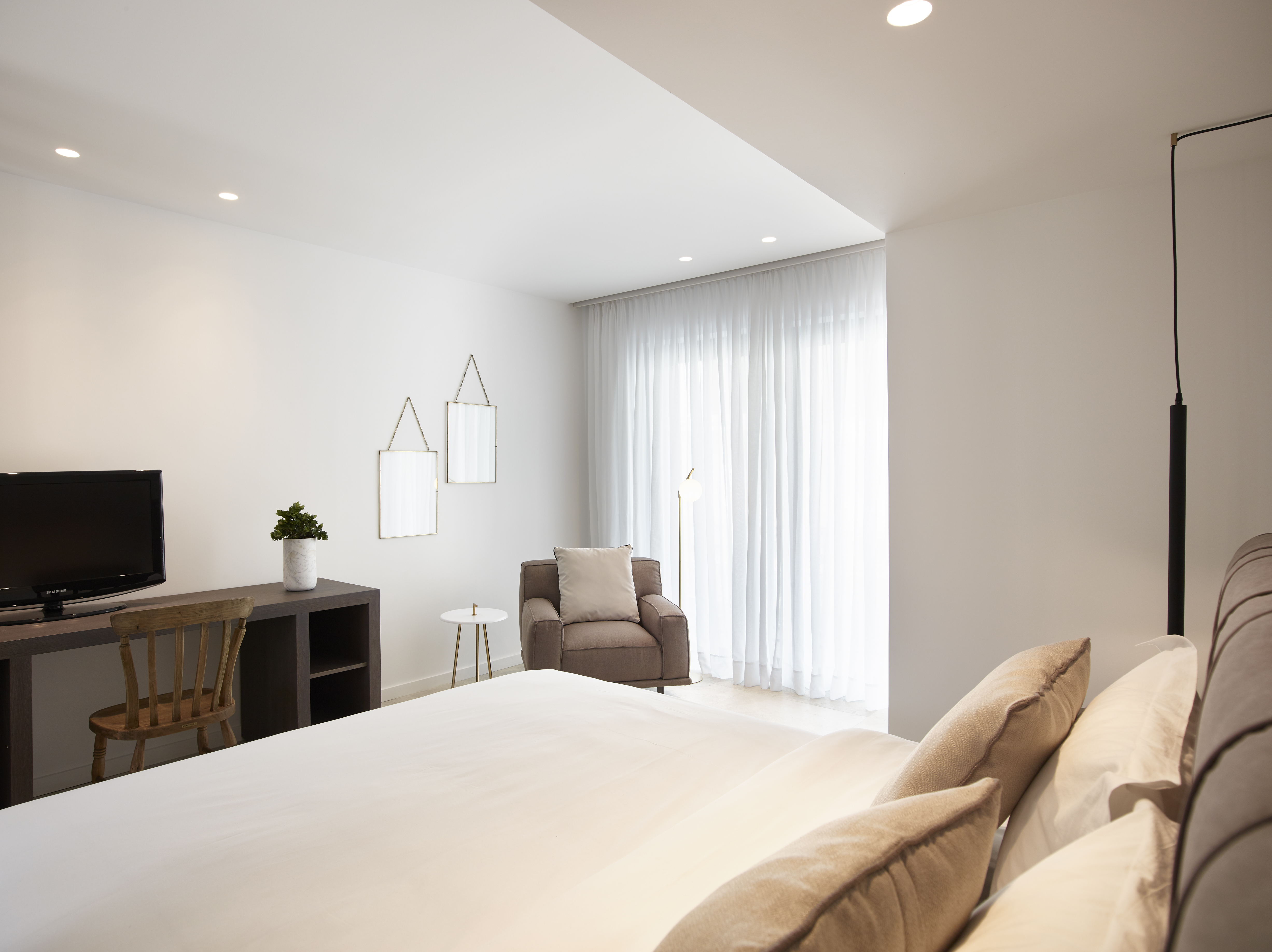 Double or Twin Deluxe