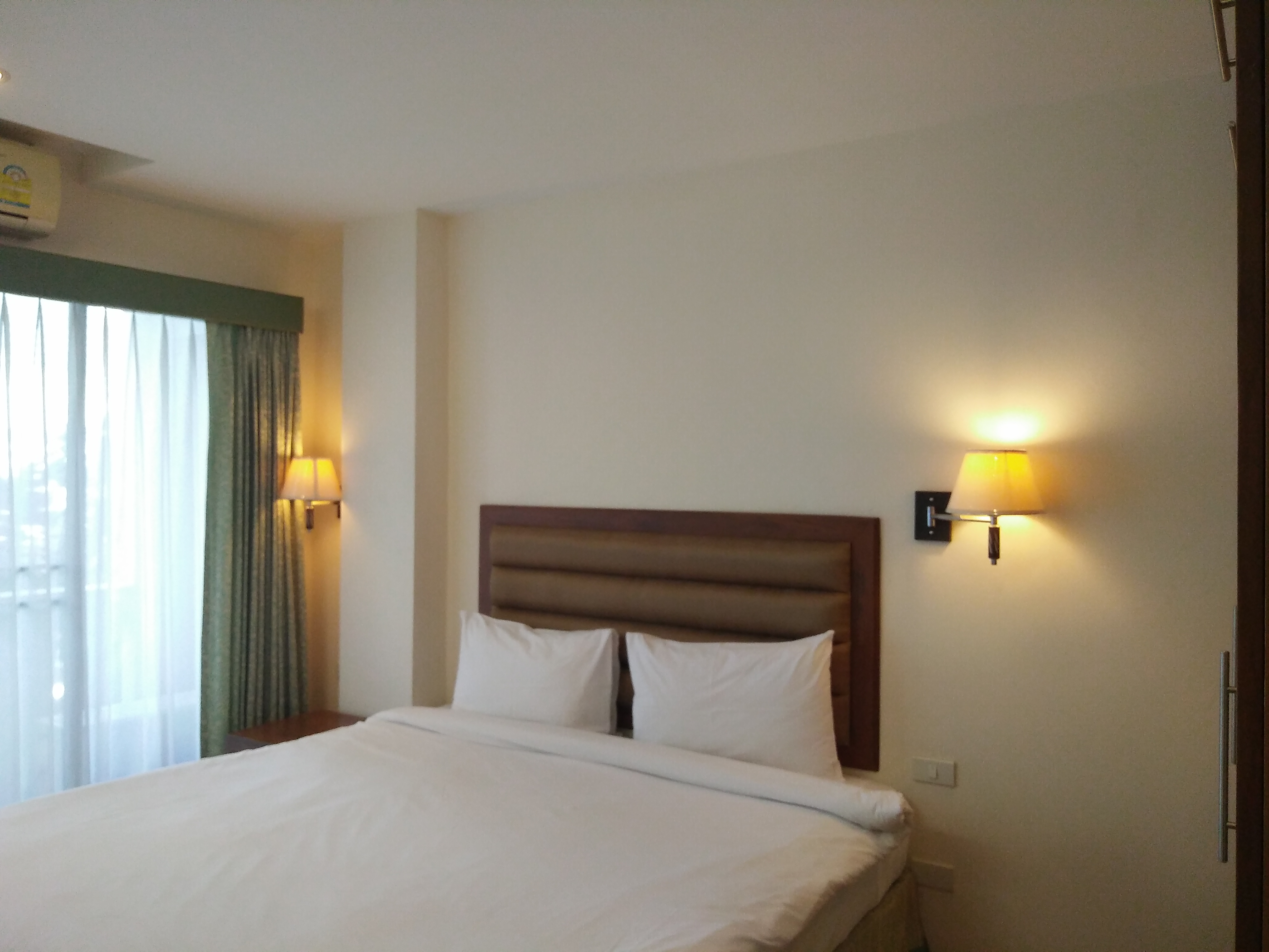 Suite Deluxe Pool View