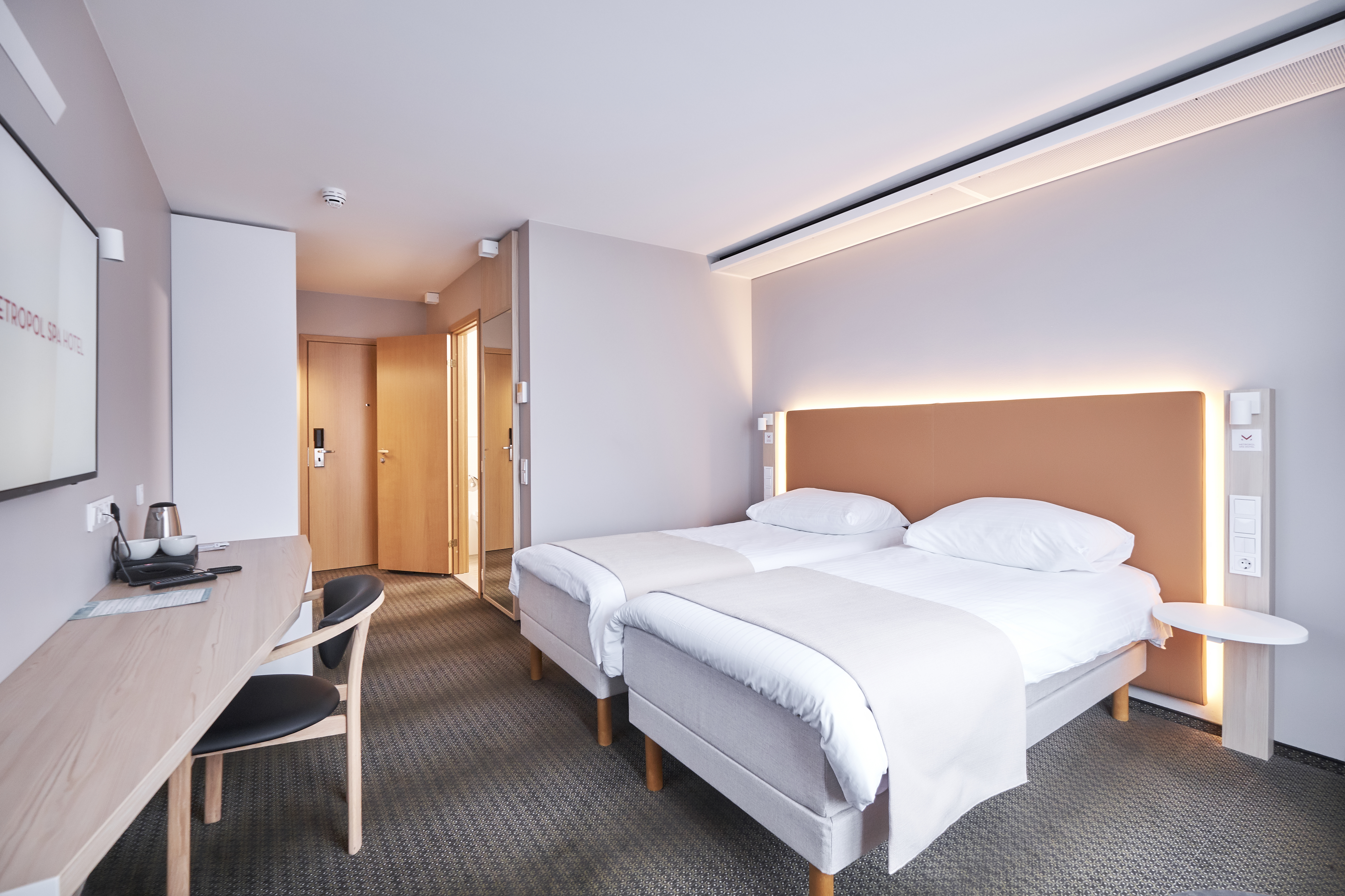 Double or Twin Standard