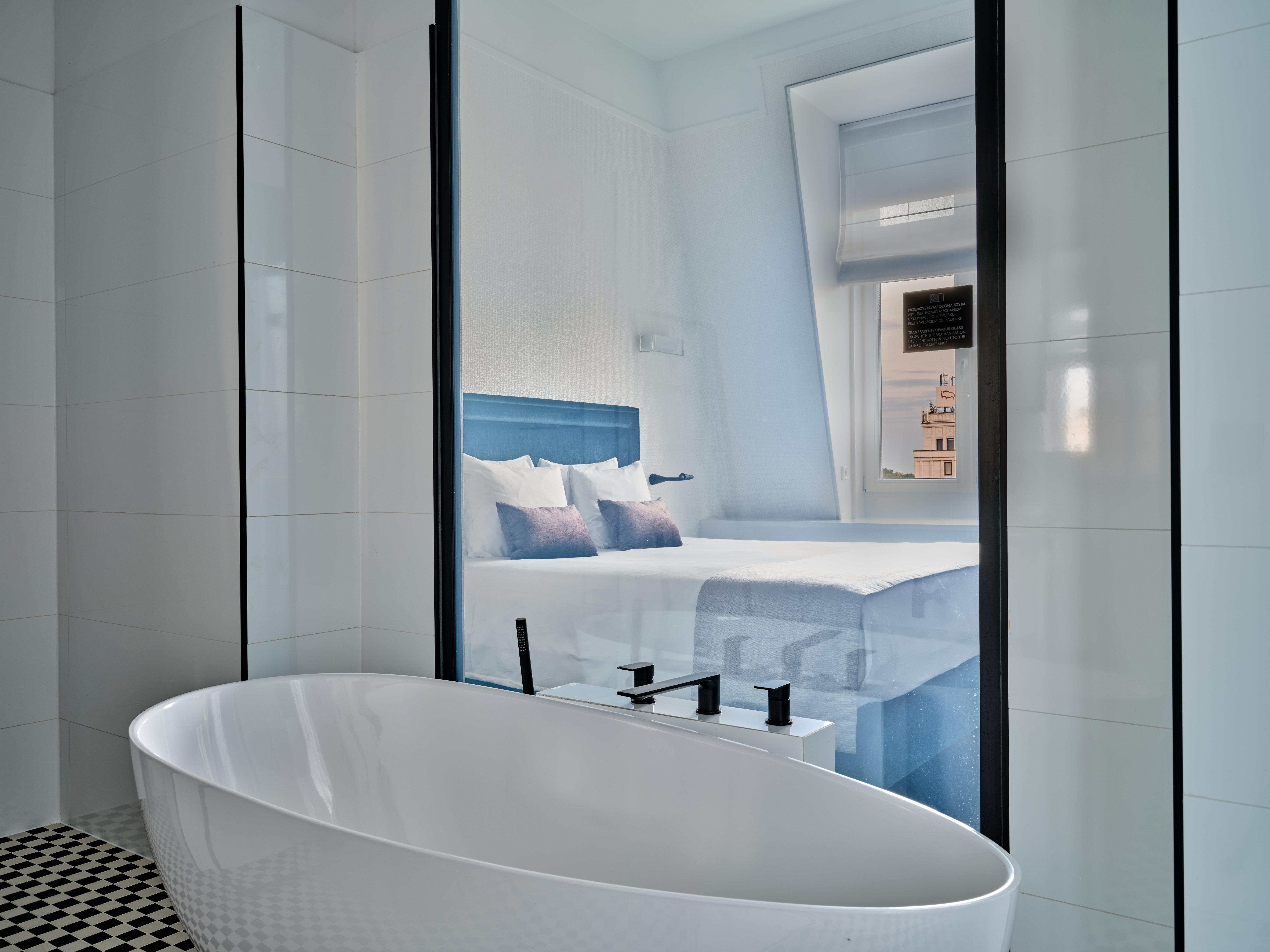 Suite City View King Bed