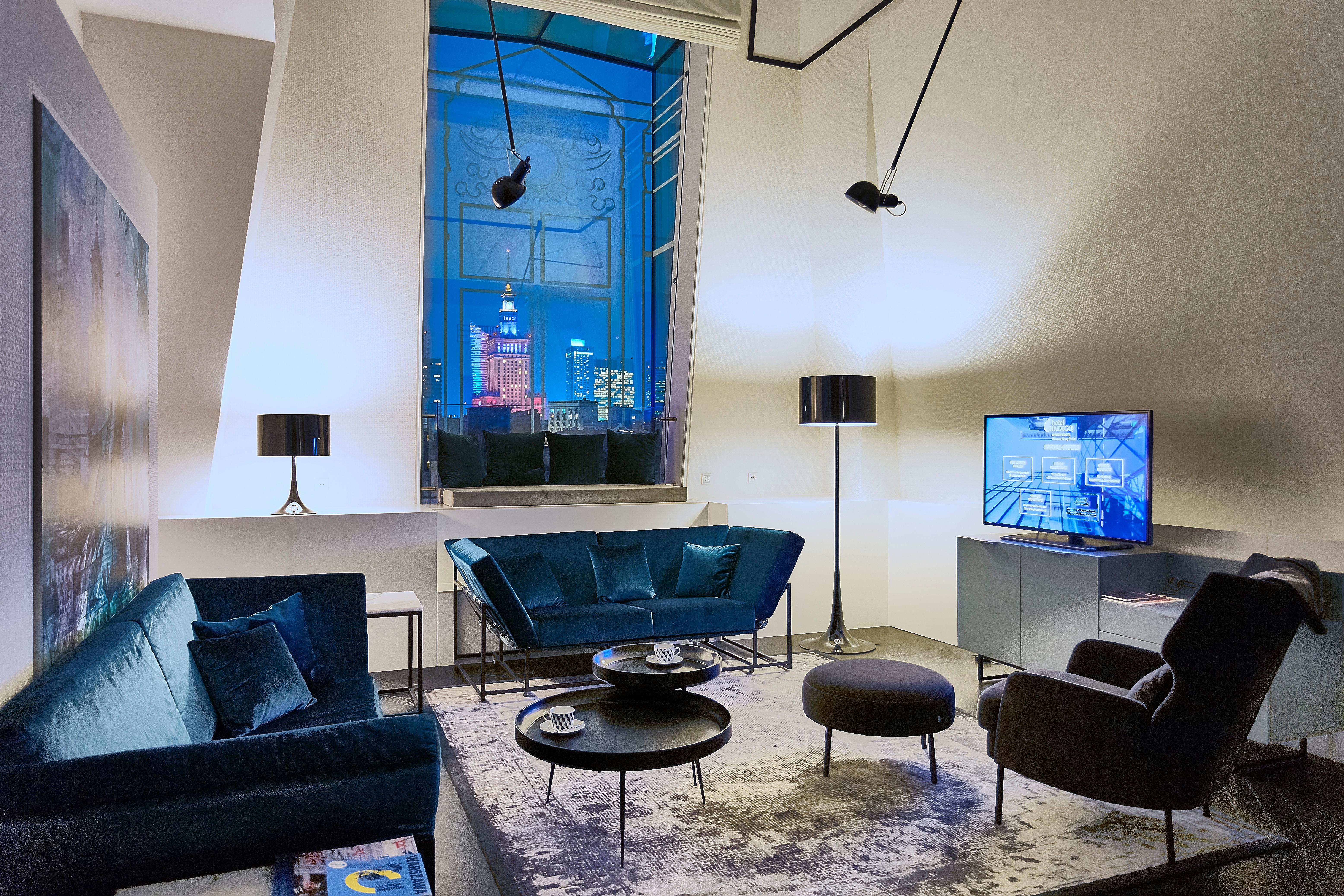 Suite City View Queen Bed