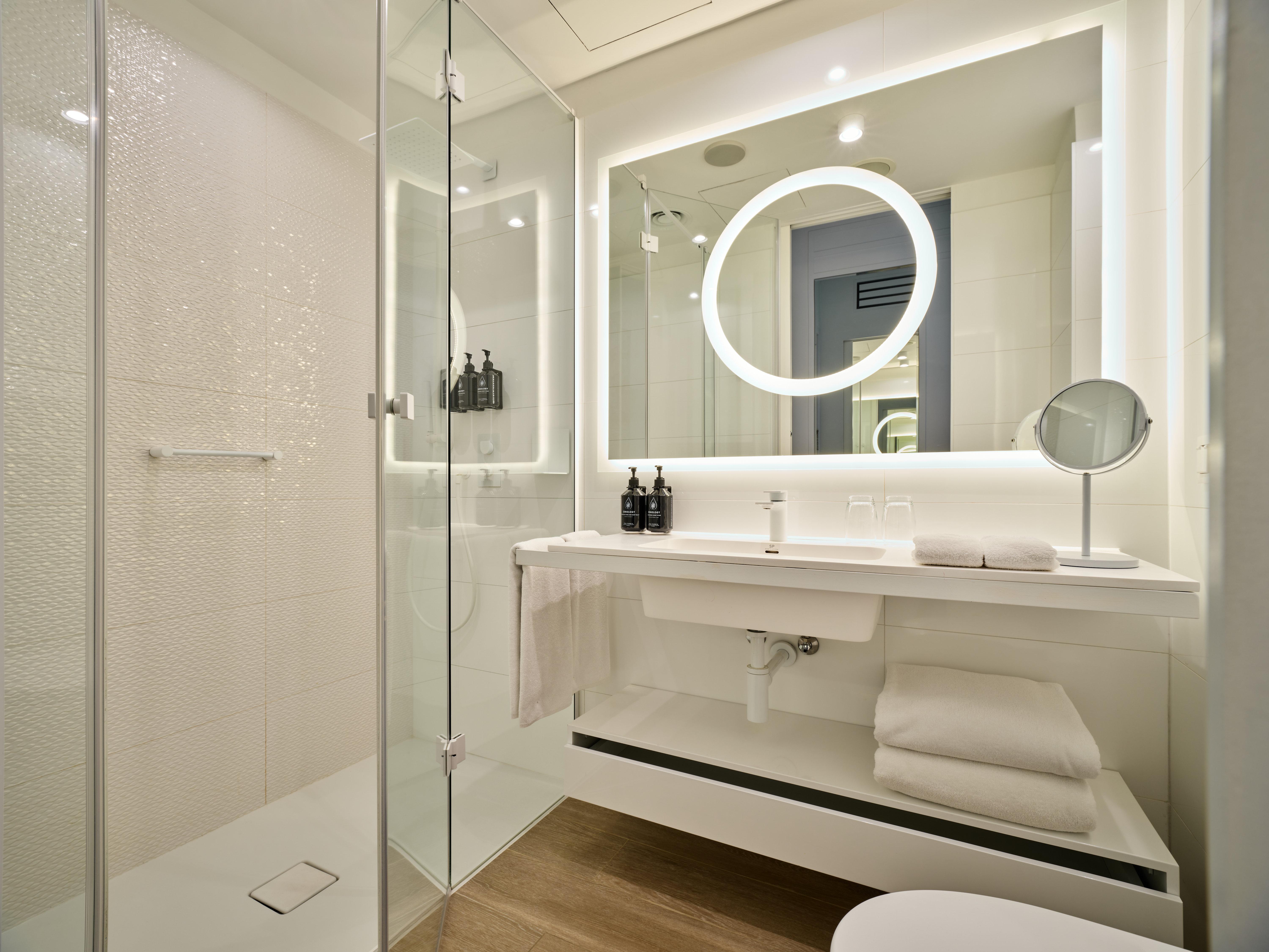 Double Queen Size Bed