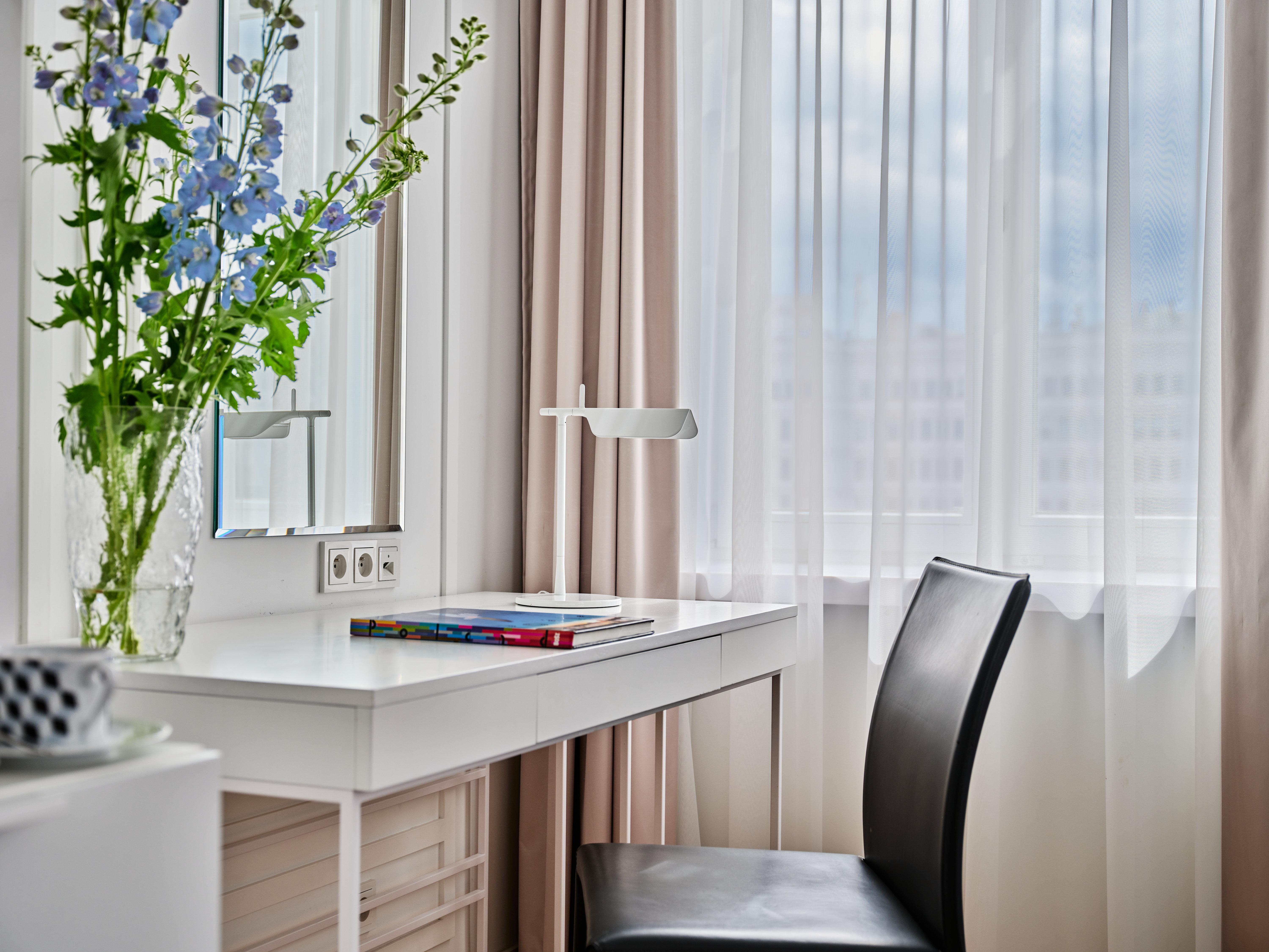 Double Queen Size Bed