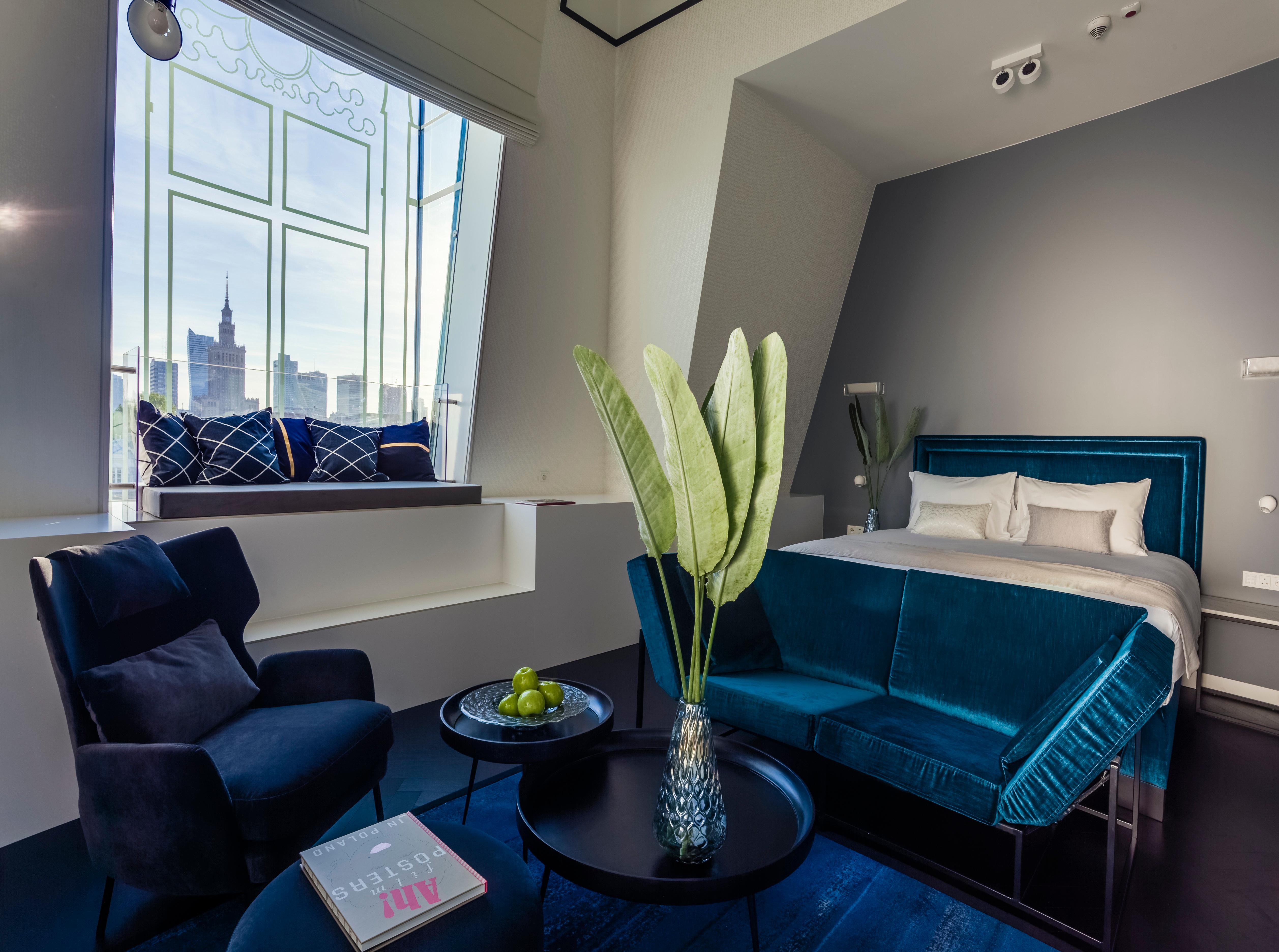 Suite City View Queen Bed