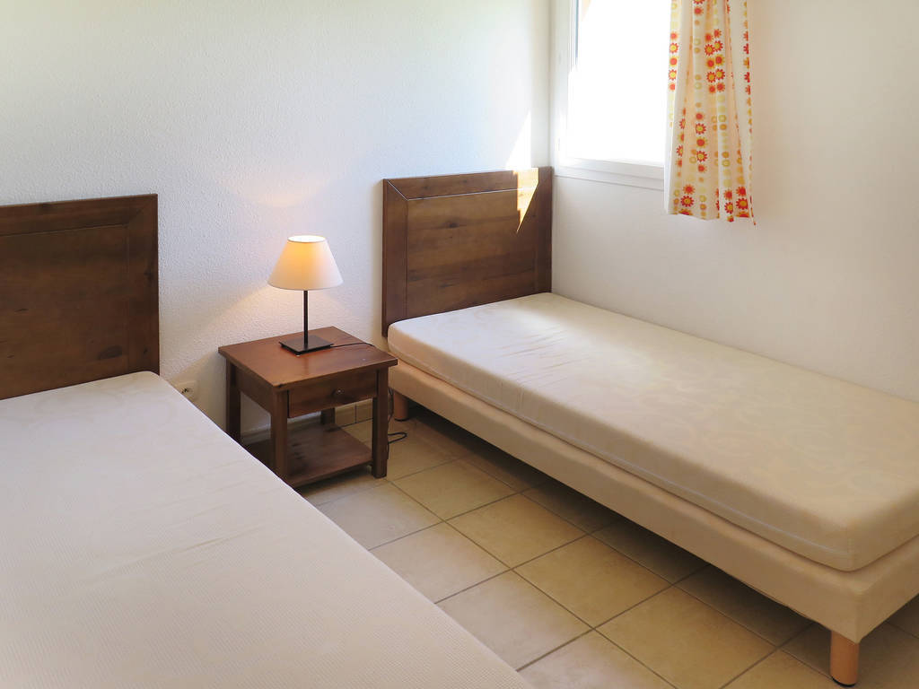 Apartment Capacity 6