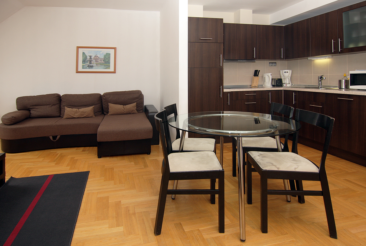 Apartment Capacity 6 Three Bedroom