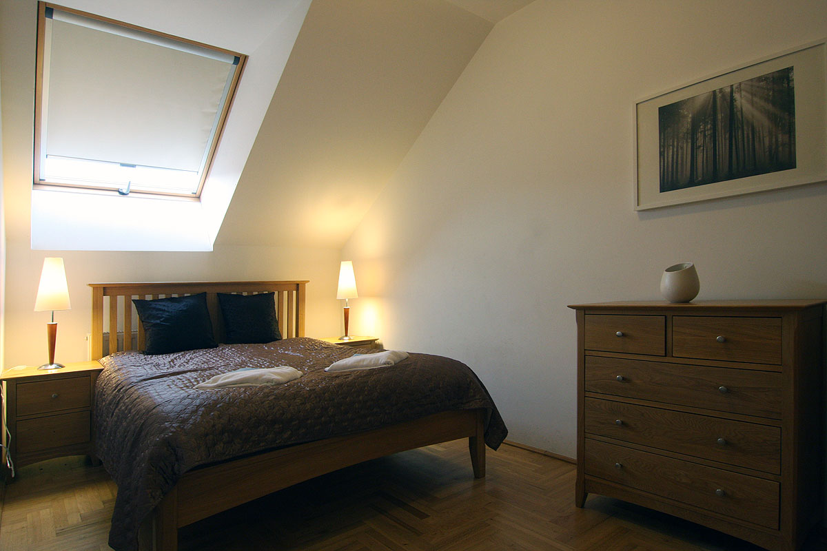 Apartment Capacity 6 Three Bedroom