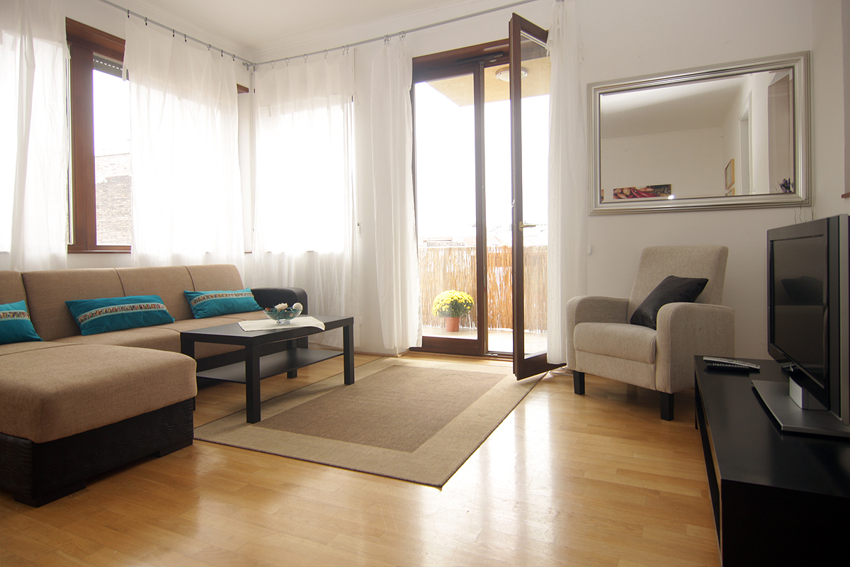 Apartment Capacity 6 Three Bedroom