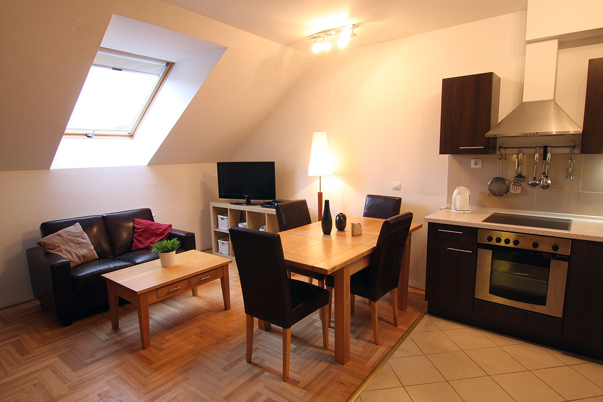 Apartment Capacity 6 Three Bedroom