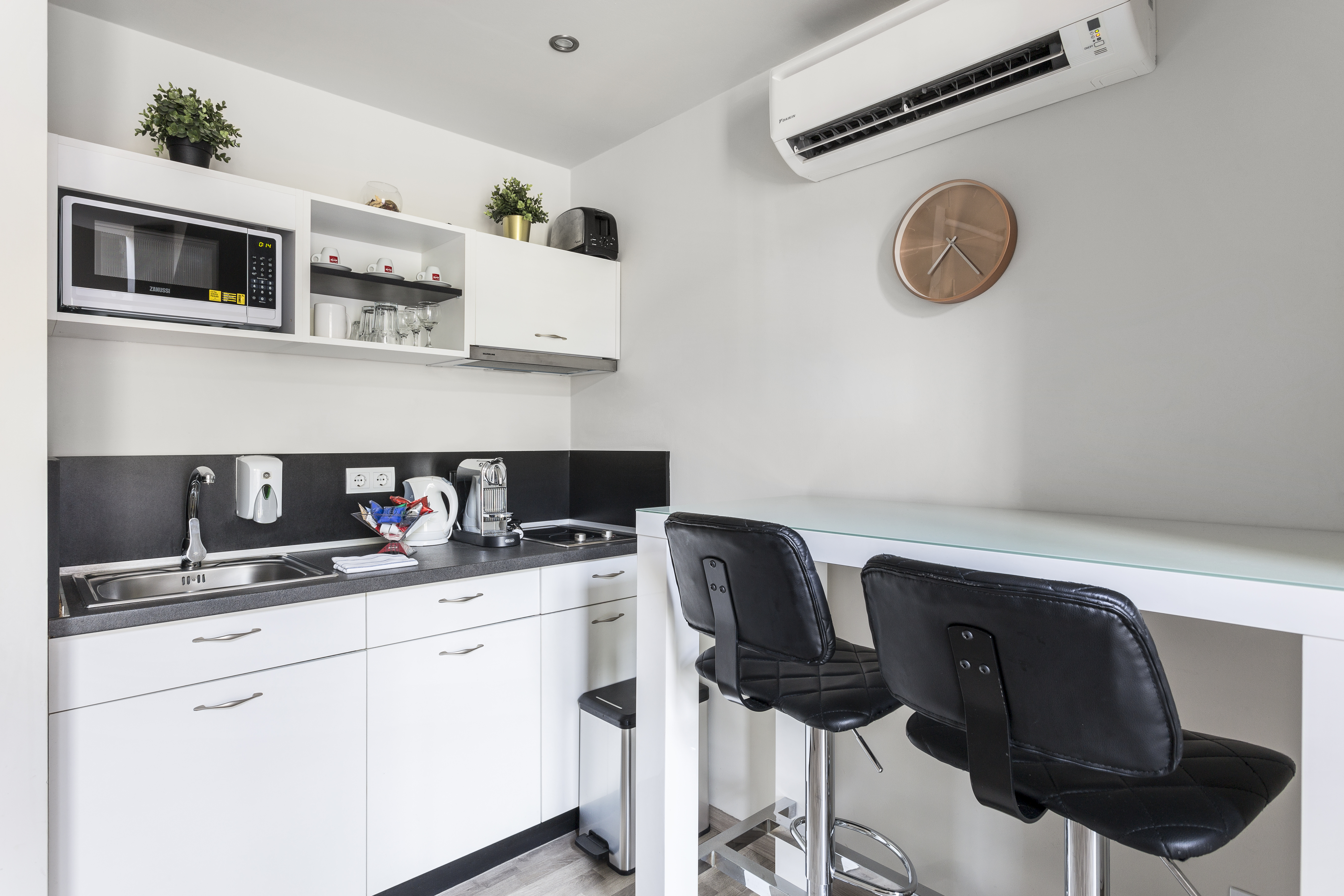 Studio Superior Capacity 3