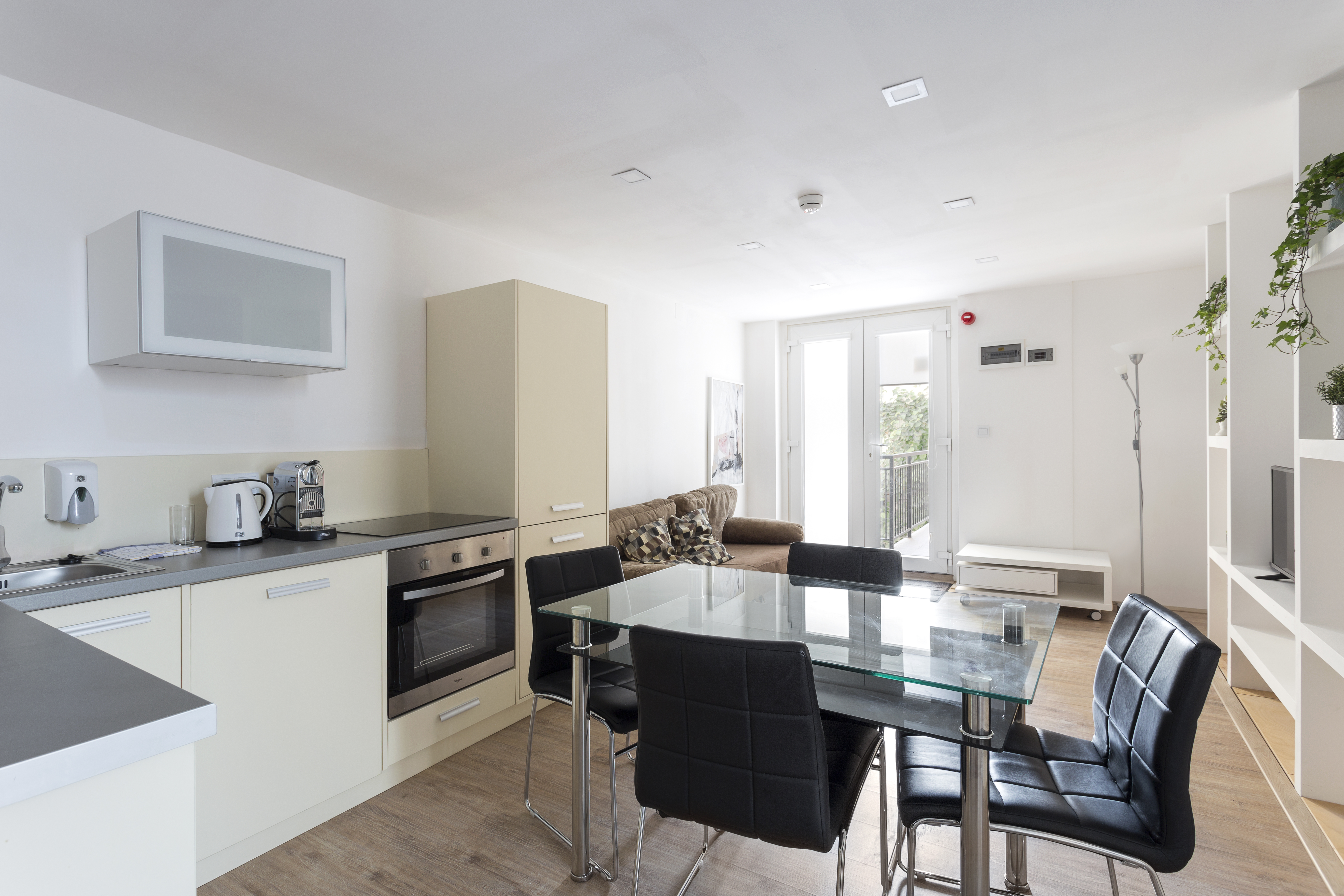 Apartment Capacity 6 Two Bedrooms