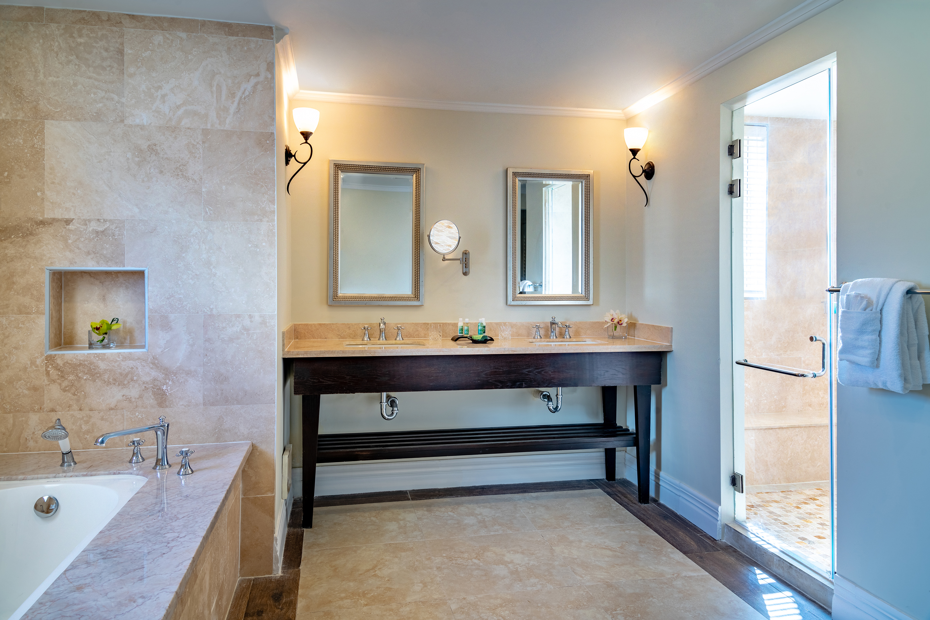 Suite Ocean Front One Bedroom