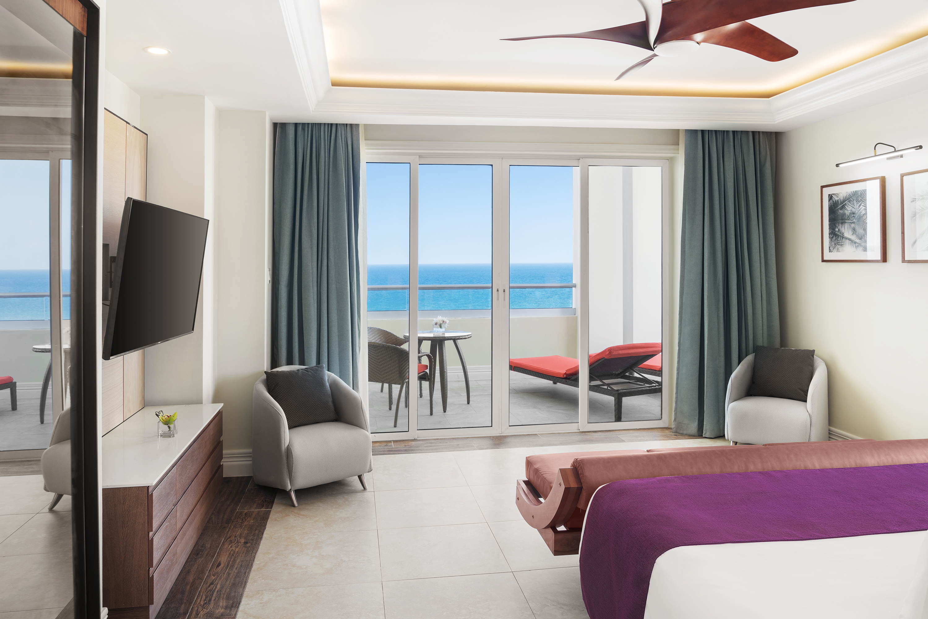 Suite Ocean Front One Bedroom