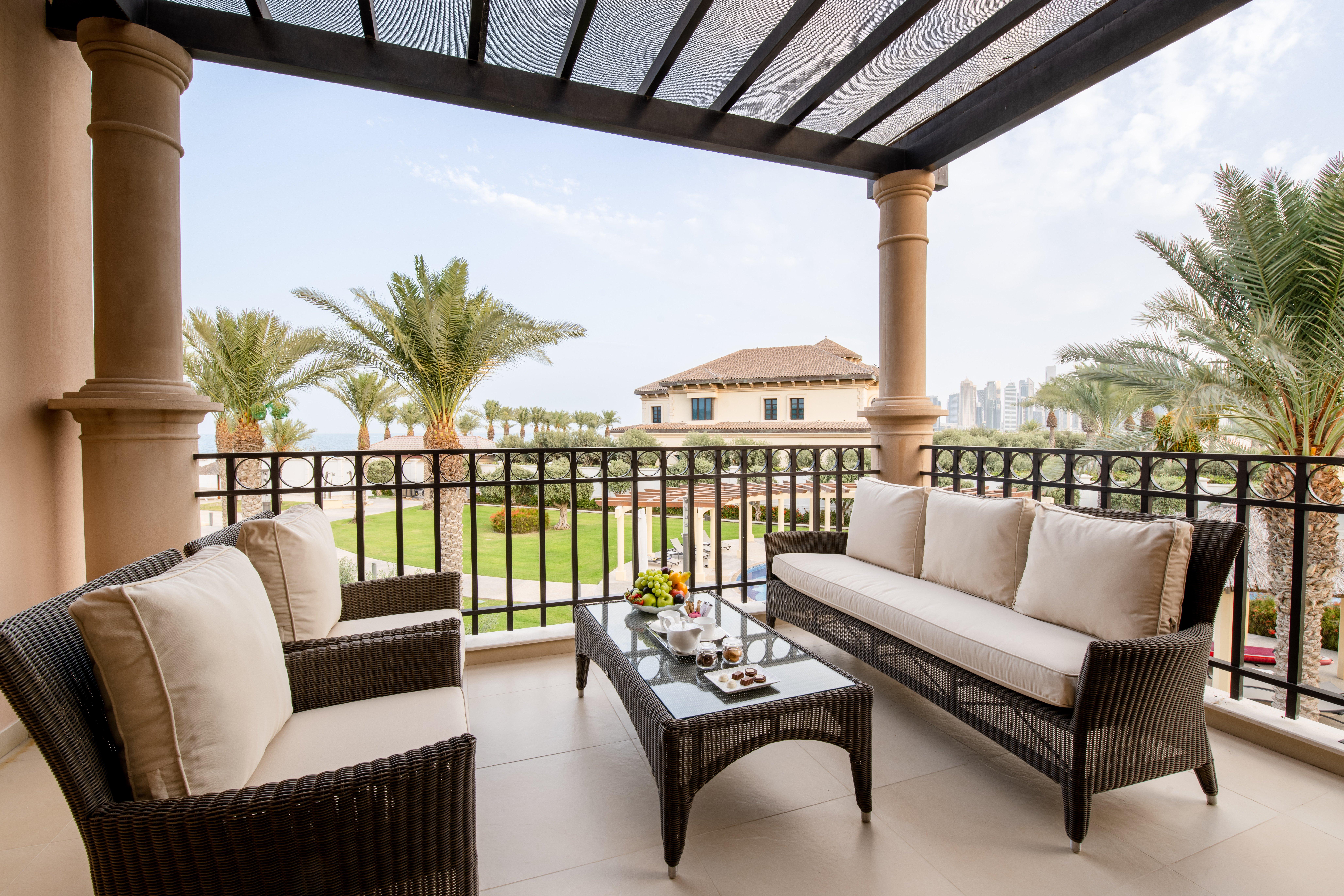 Suite Pool View One Bedroom