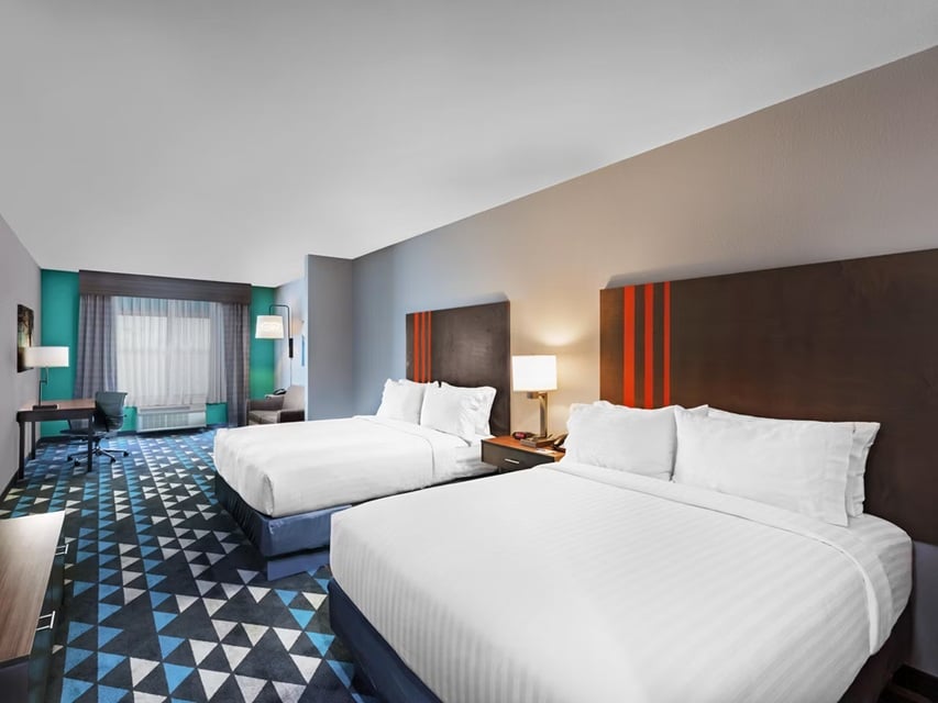 Suite Two Queen Beds