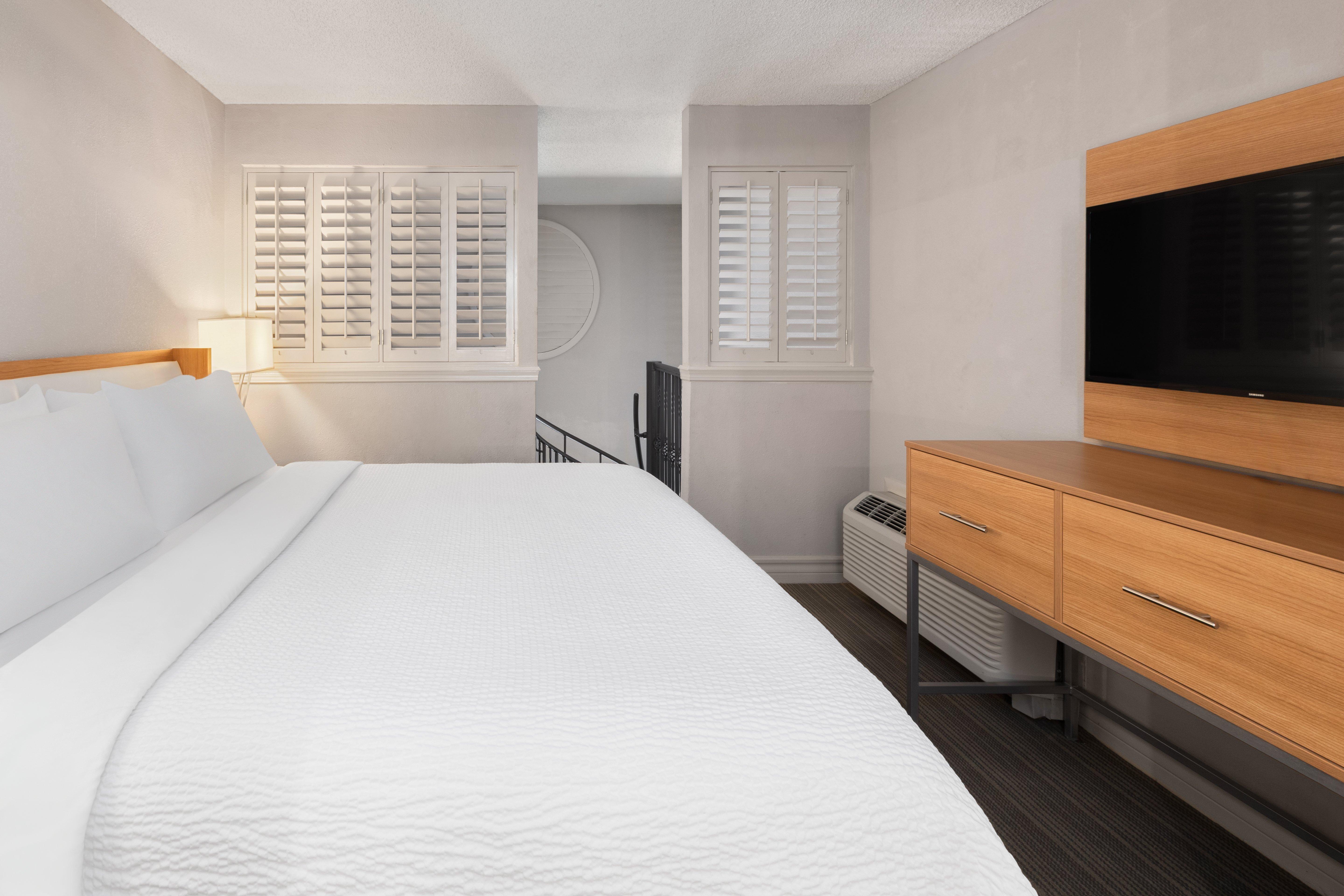 Suite King Bed One Bedroom 