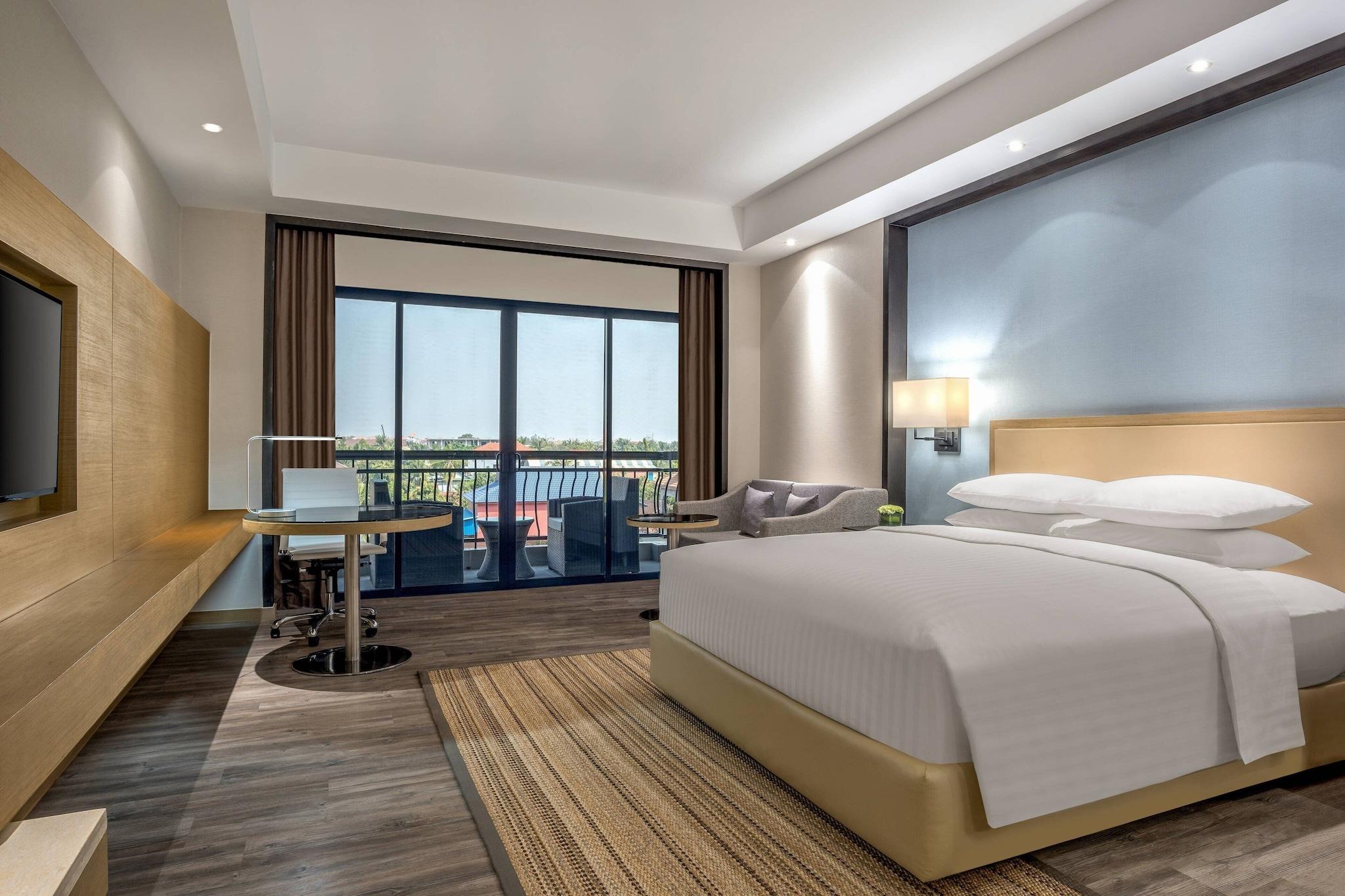 Double Deluxe King Bed