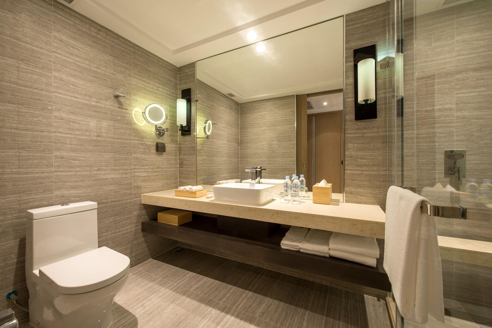 Double Deluxe Pool View