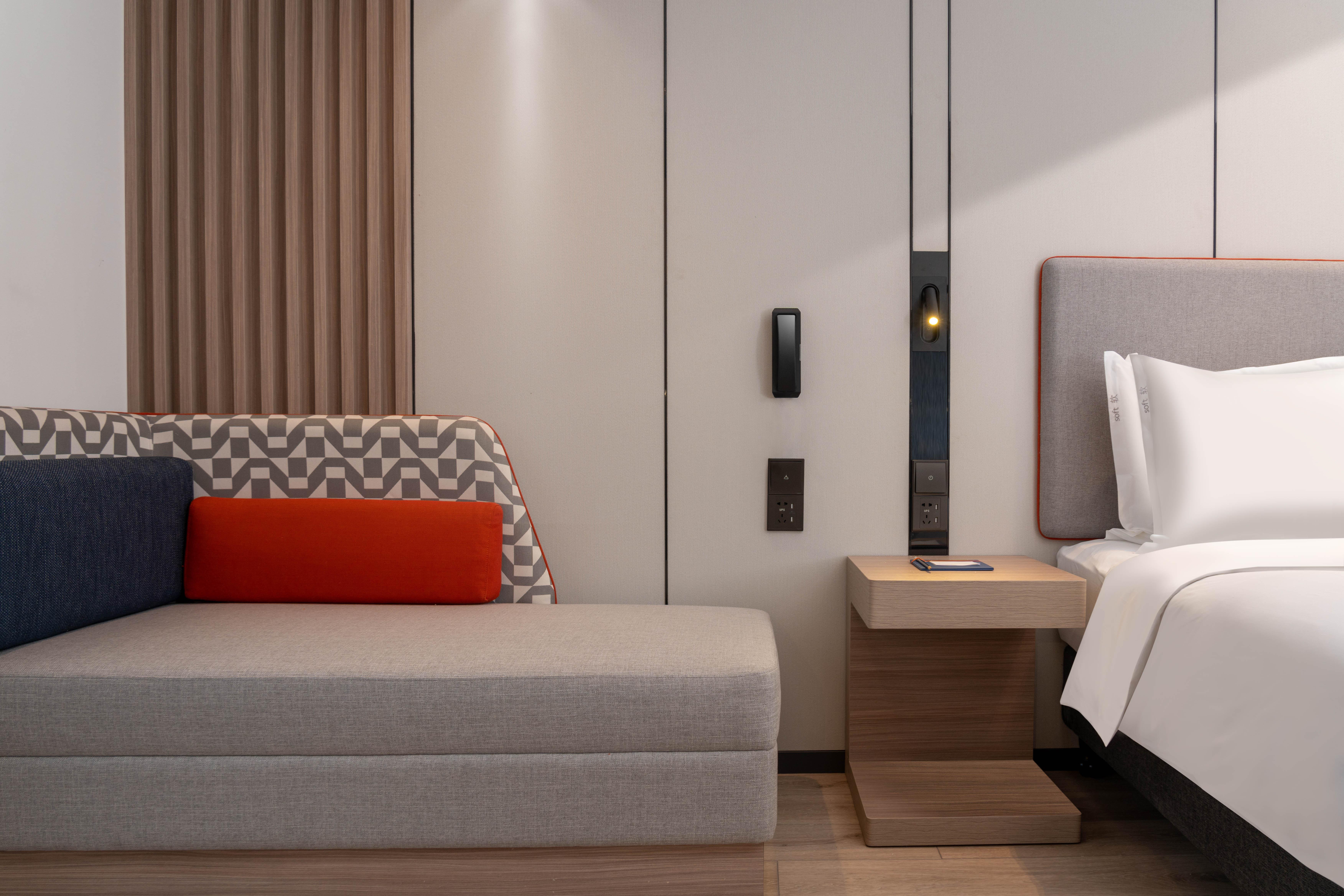 Double Queen Size Bed