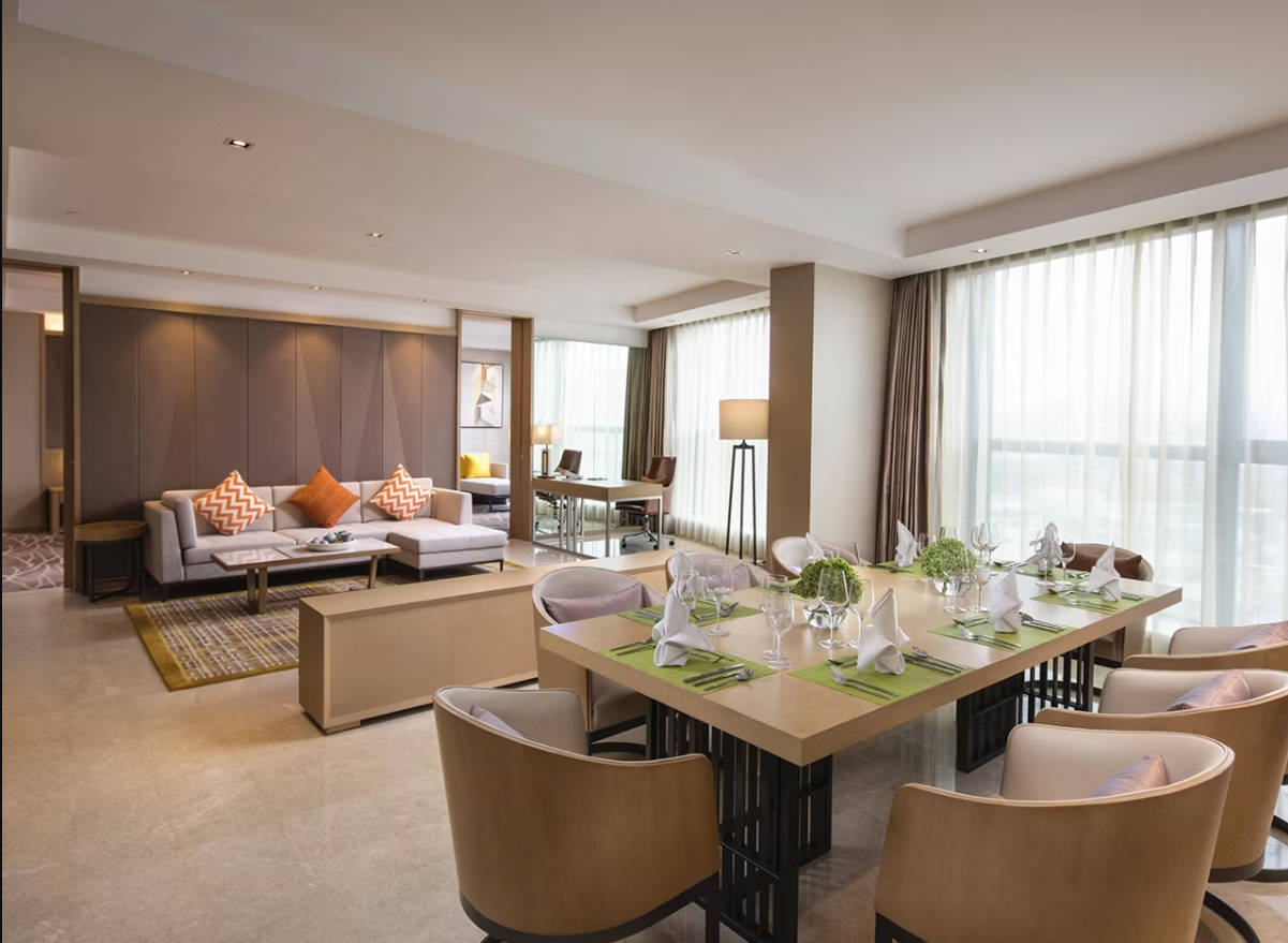 Suite with Kitchenette