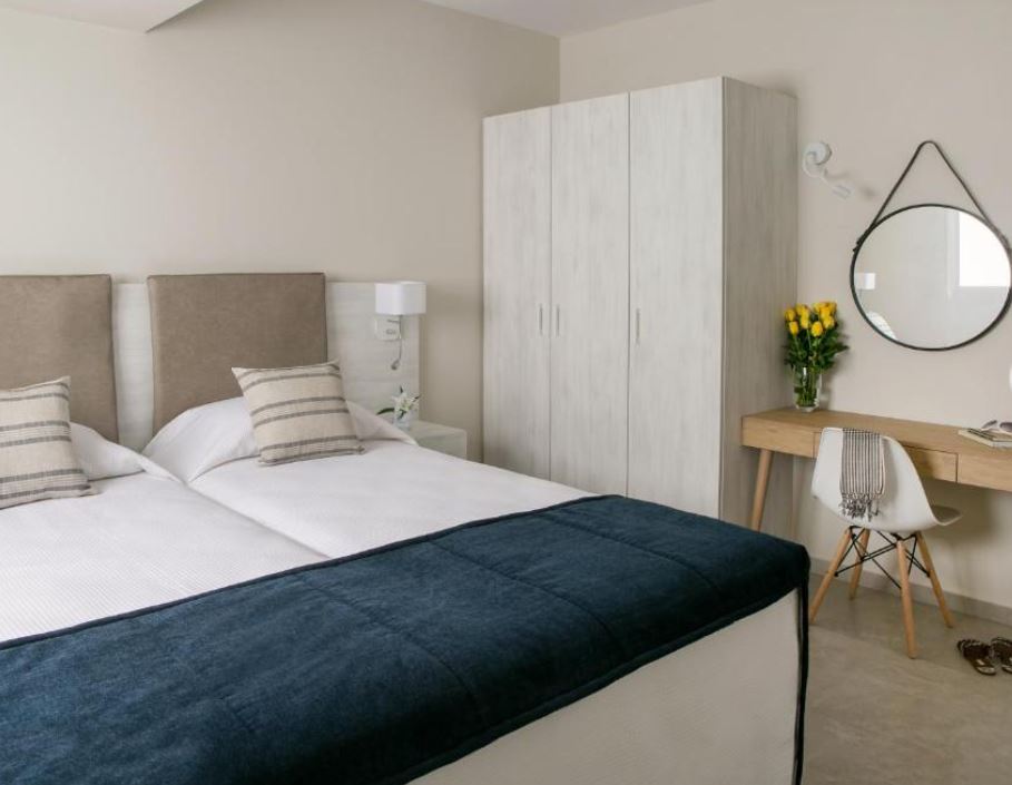 Single Superior Pool View