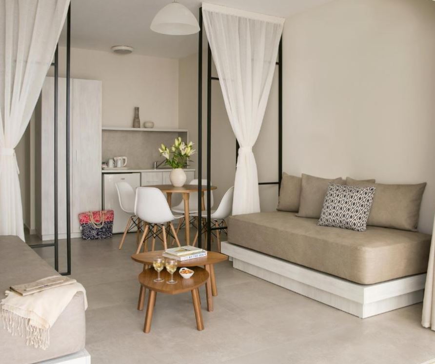 Single Superior Pool View