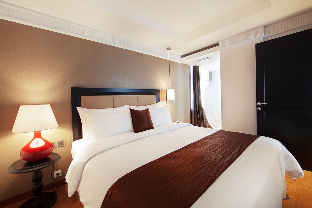 Family Room Standard