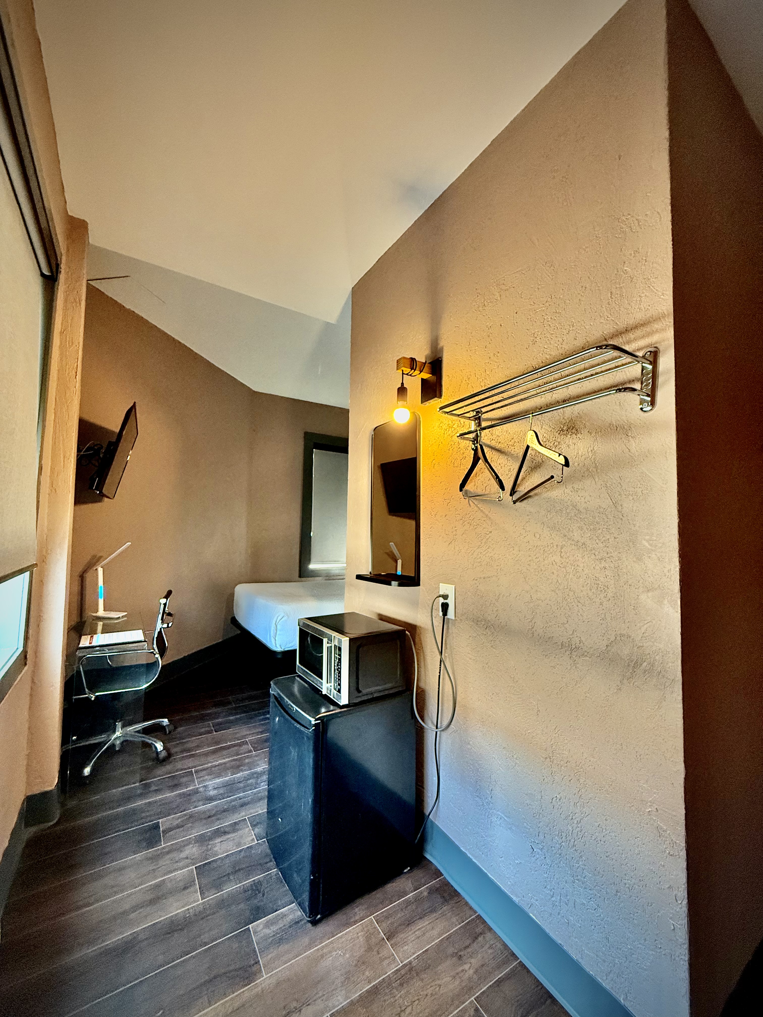 Single Queen Size Bed