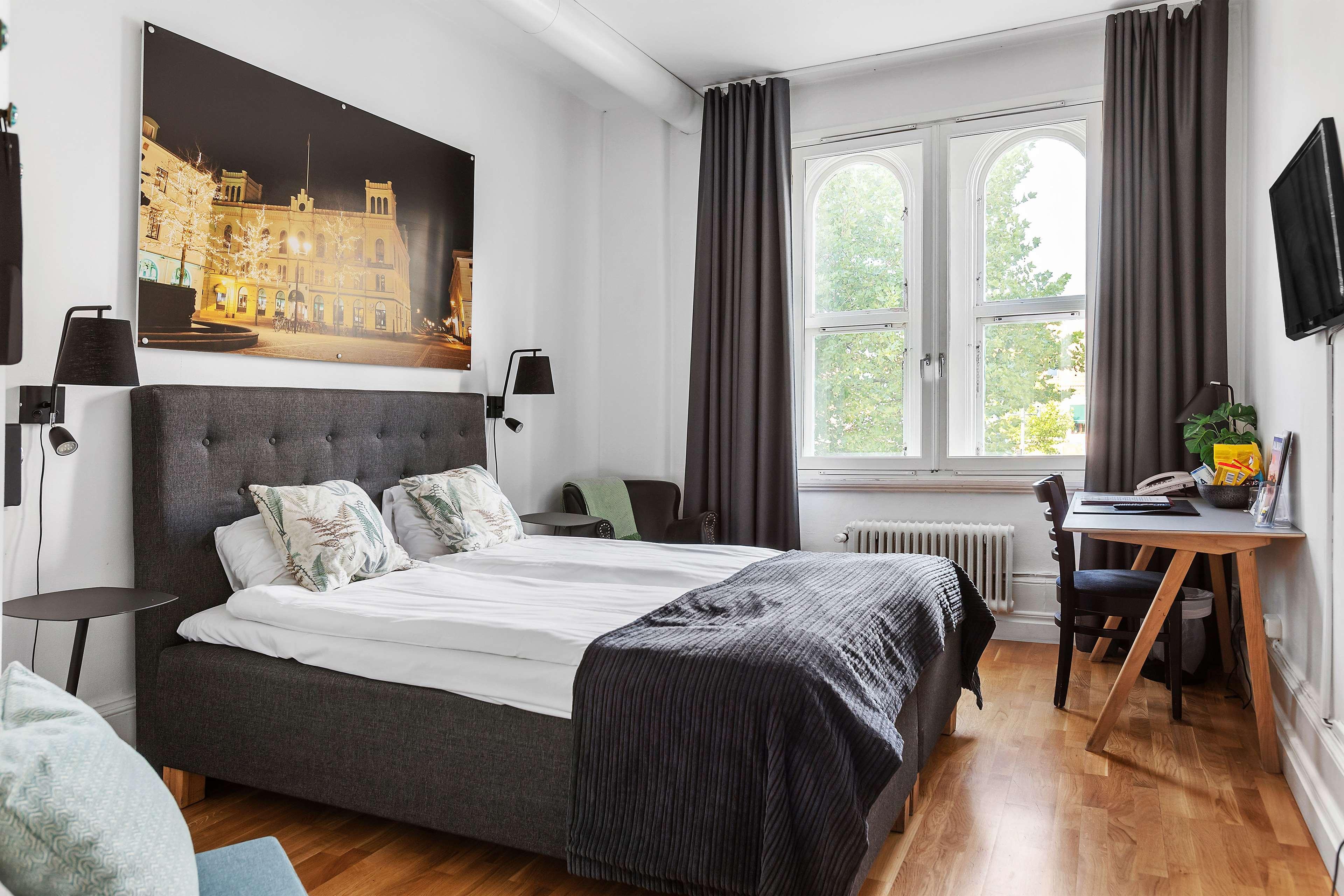 Double King Bed Non Smoking