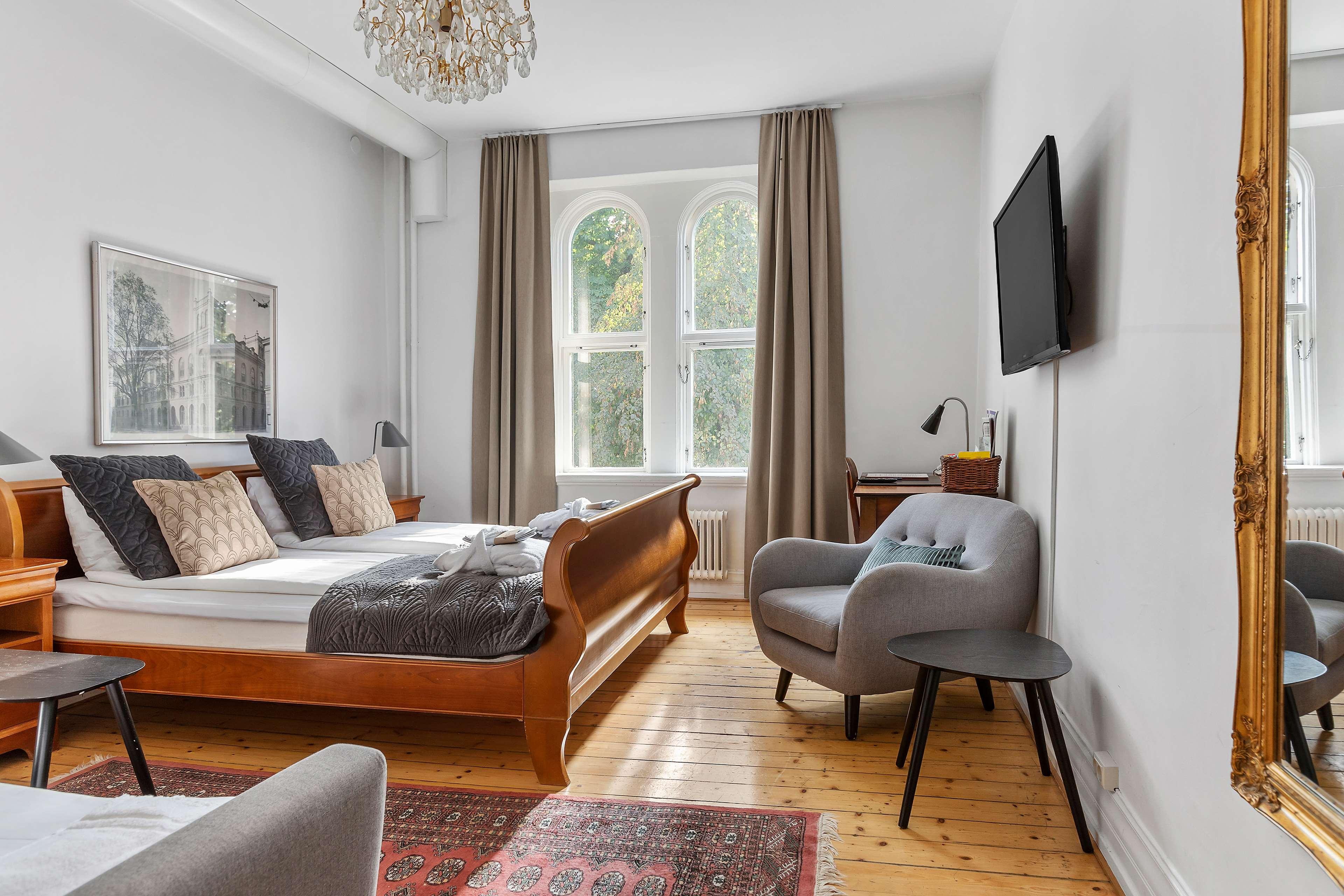 Quadruple Superior King Bed