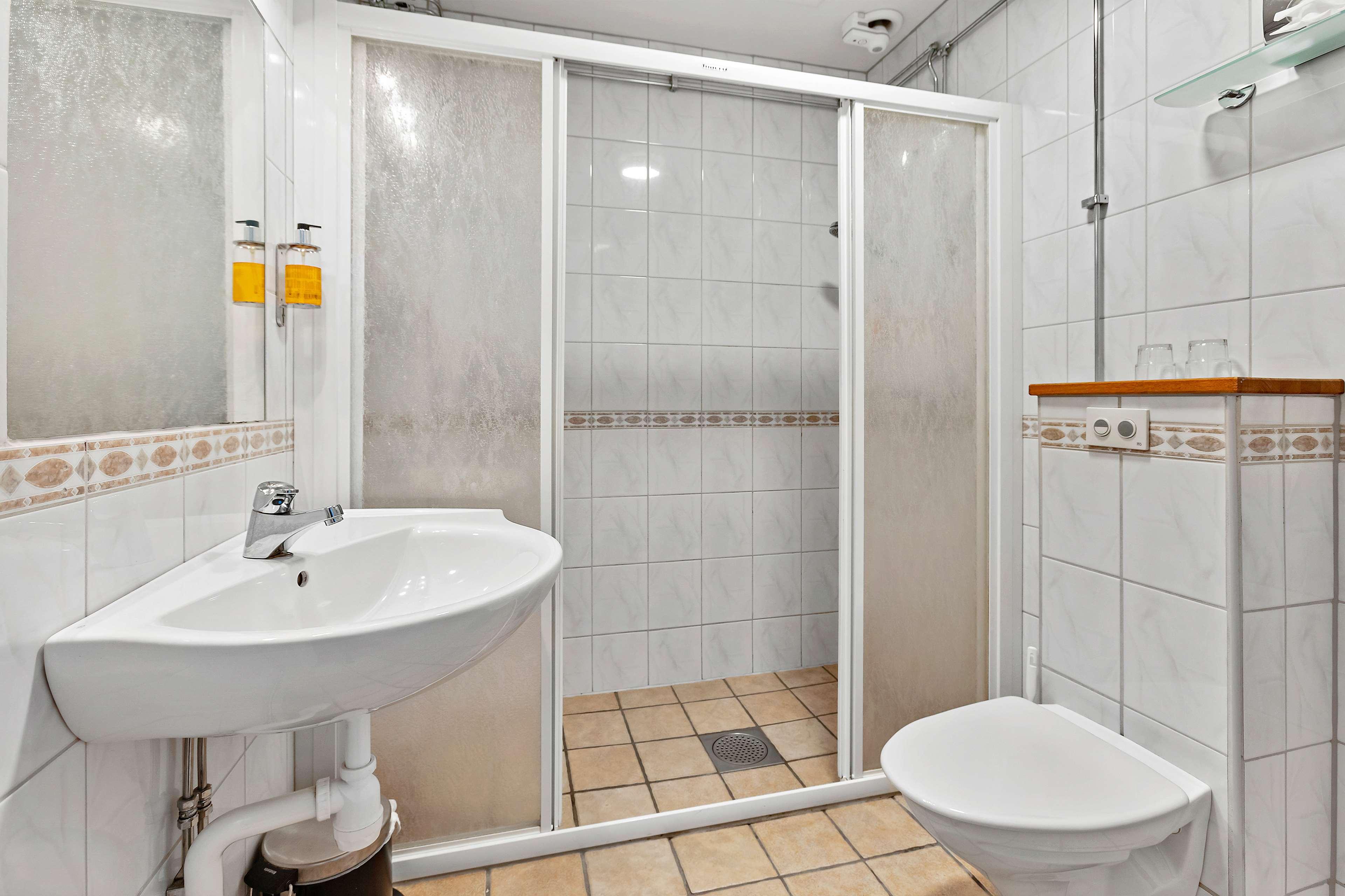 Quadruple Superior King Bed