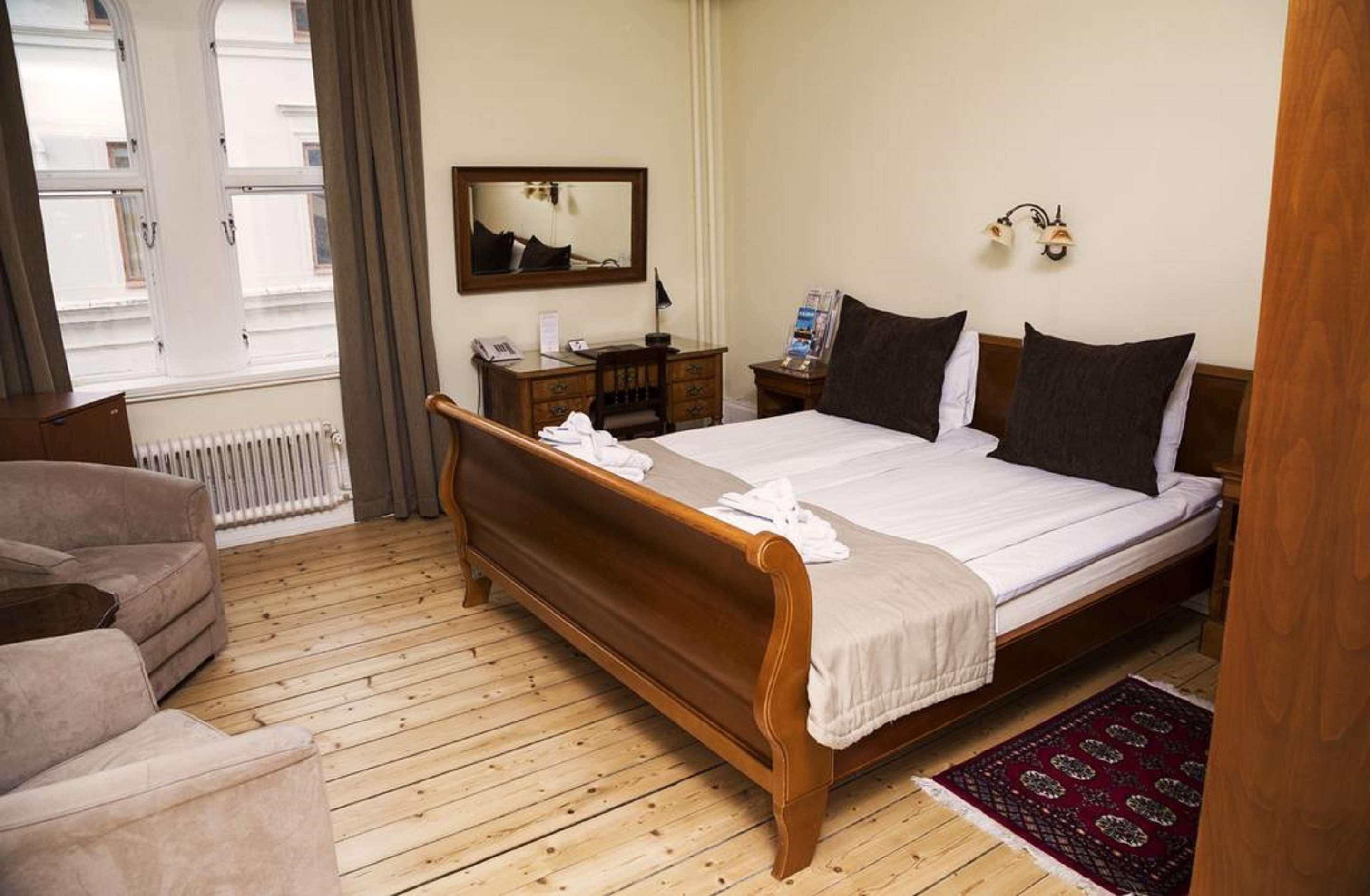 Quadruple Superior King Bed