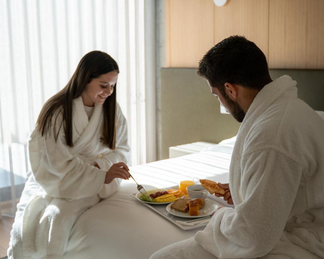 Double Pool View King Bed