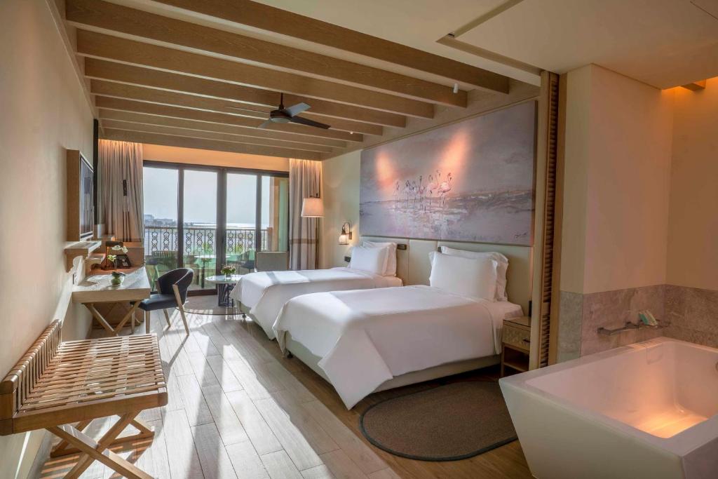 Family Room Connecting Room