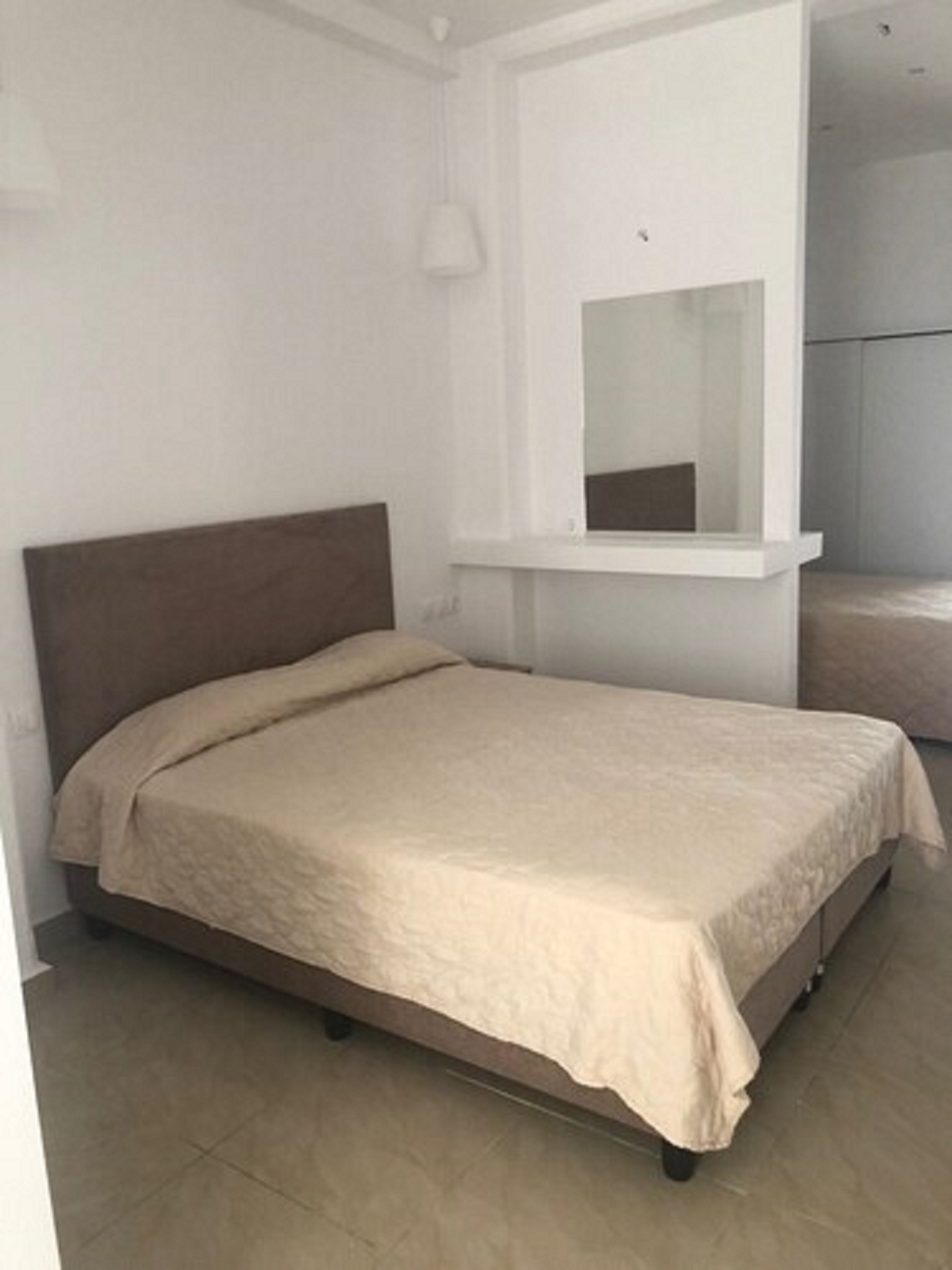 Family Room Capacity 5