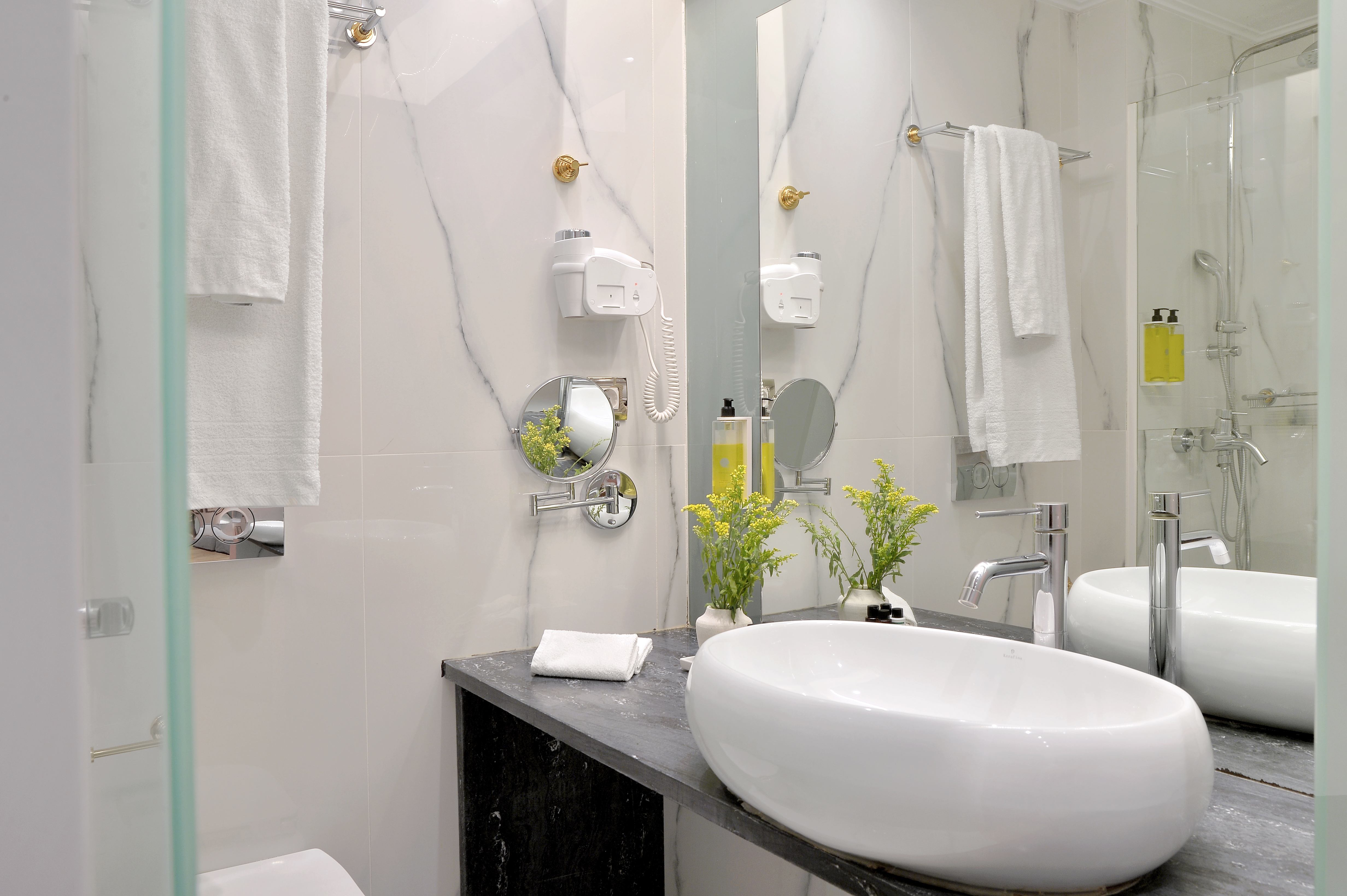 Double or Twin Deluxe