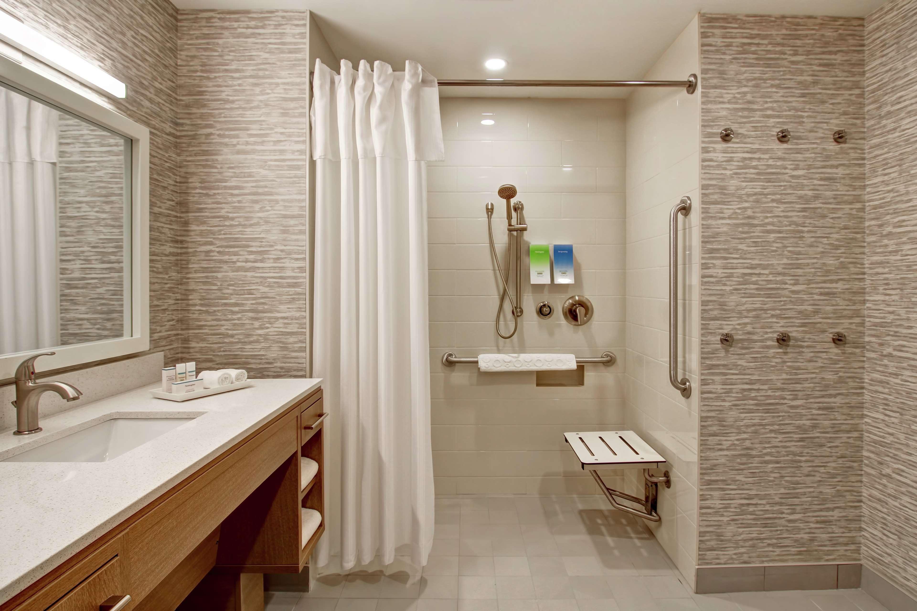 Studio Queen Size Bed