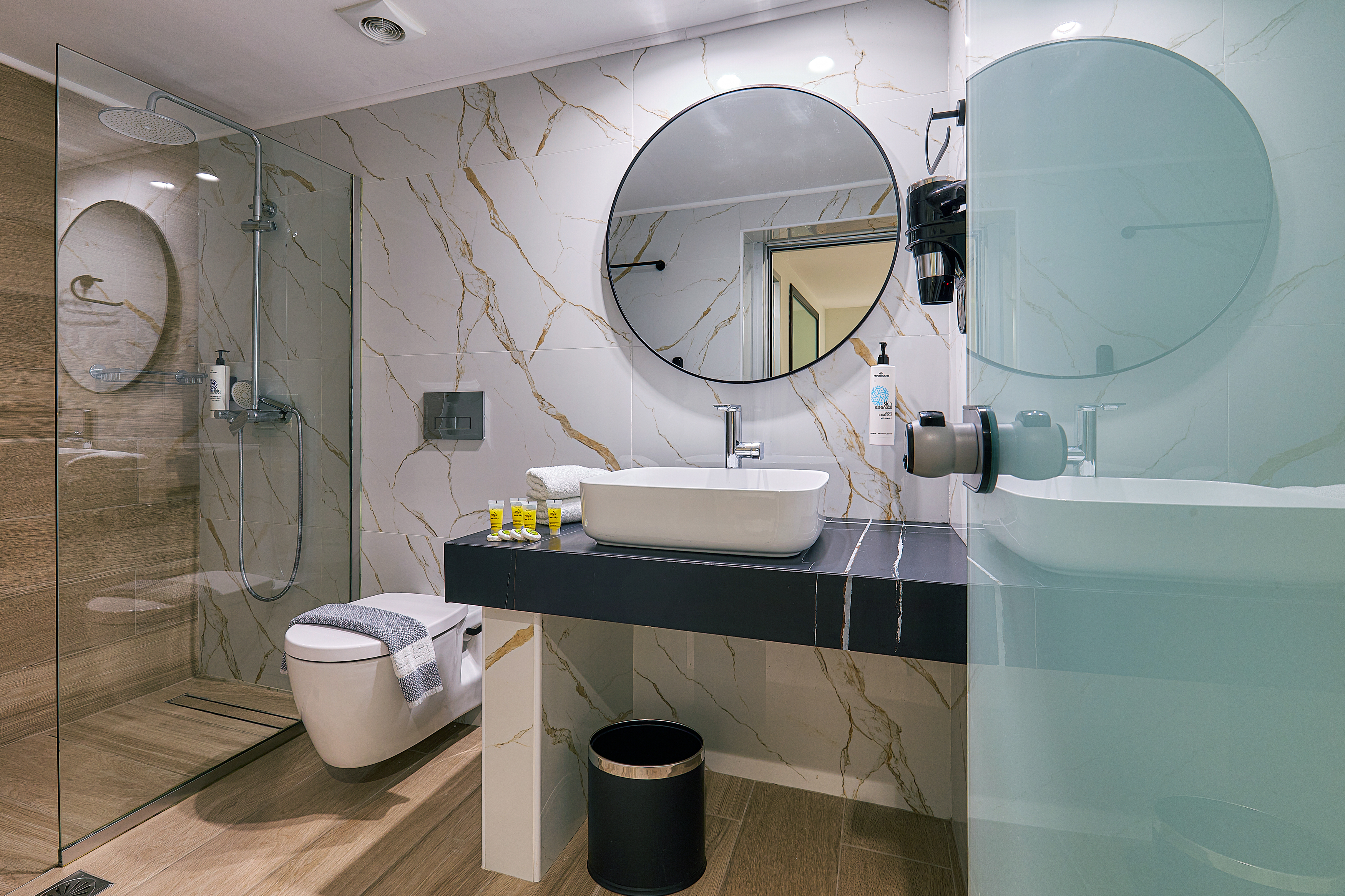 Apartment with Jacuzzi