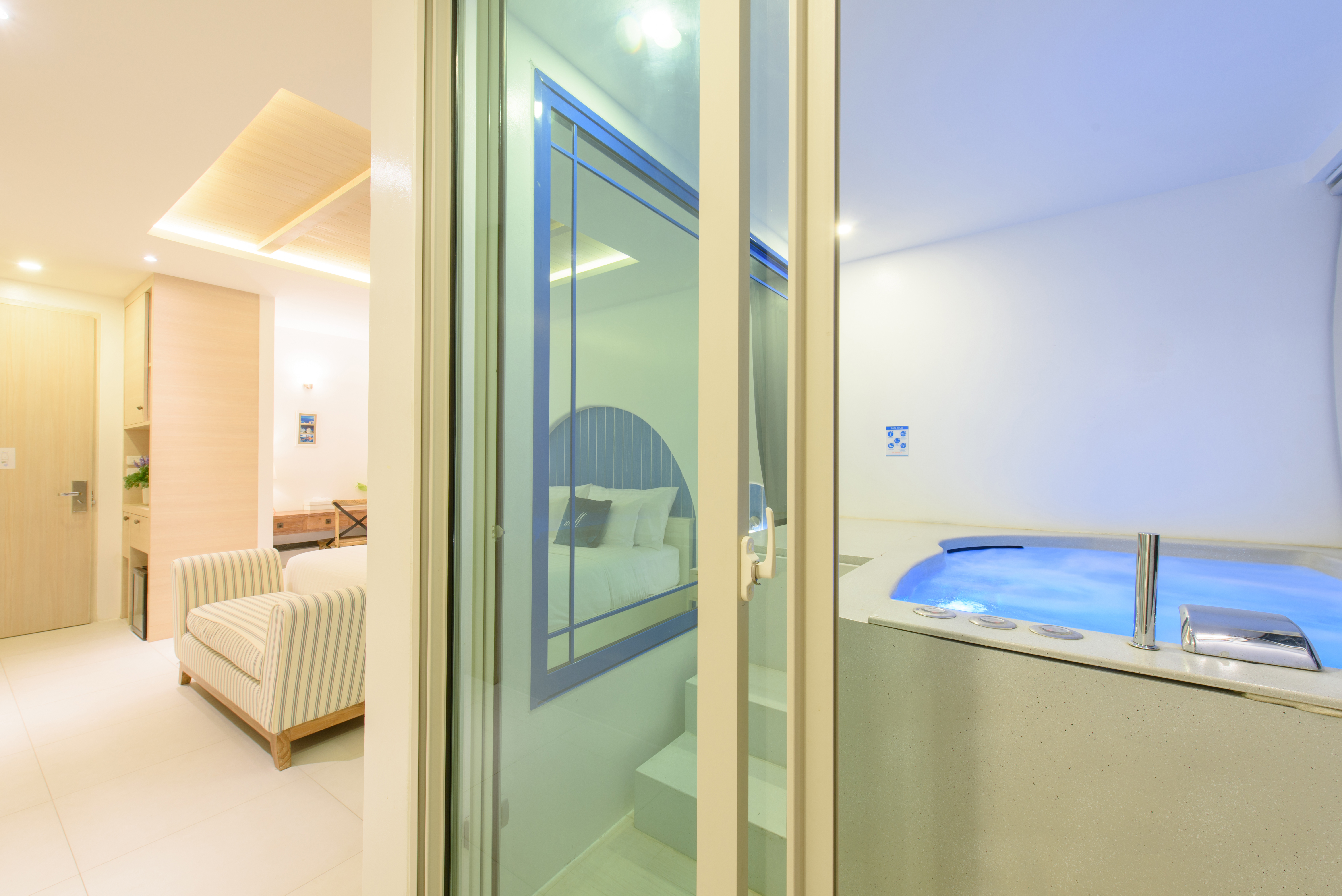 Double Deluxe with Jacuzzi