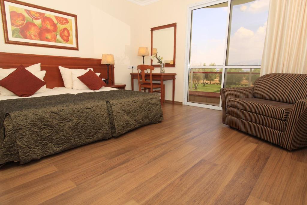 Single Classic with Balcony