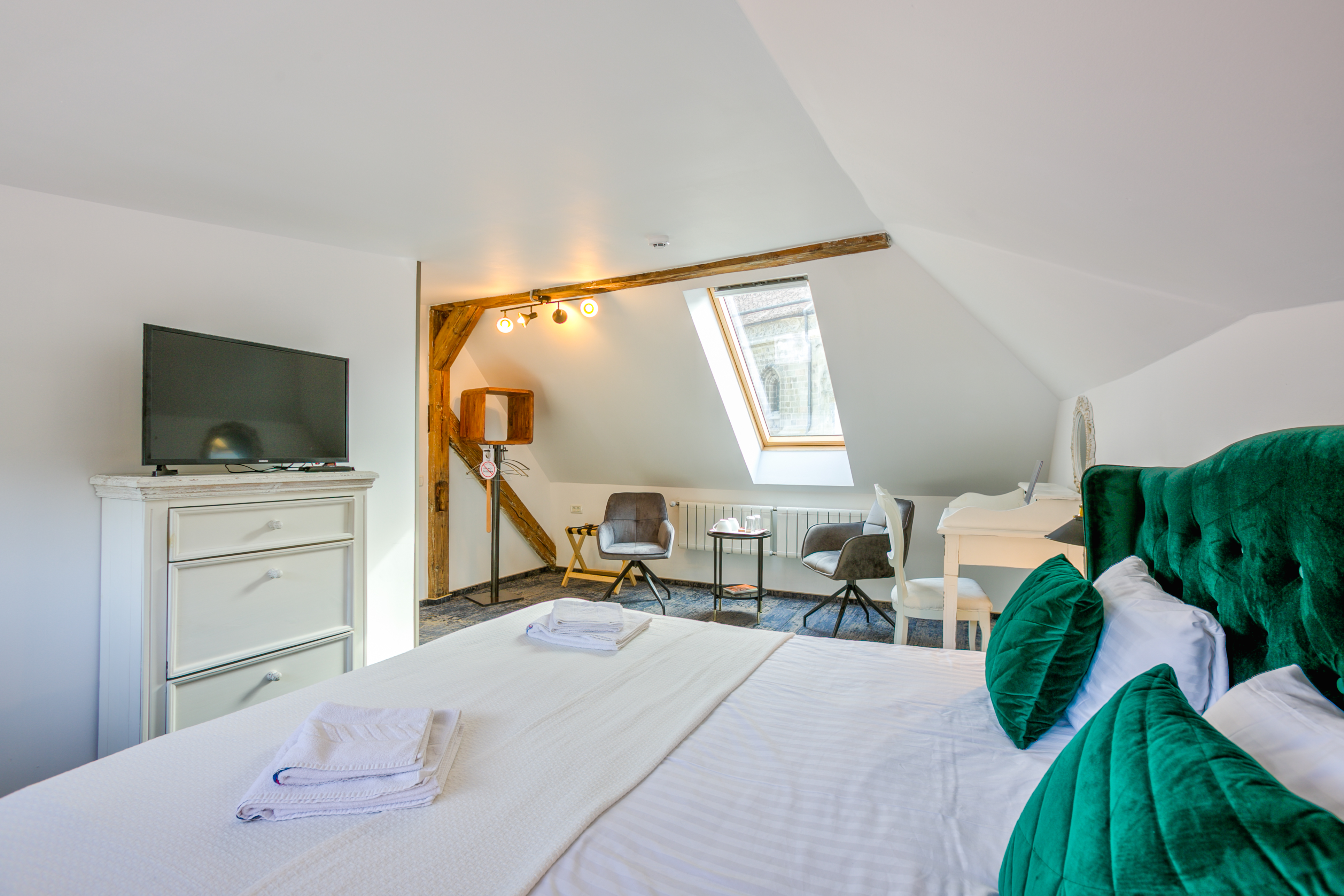 Double Deluxe with Views