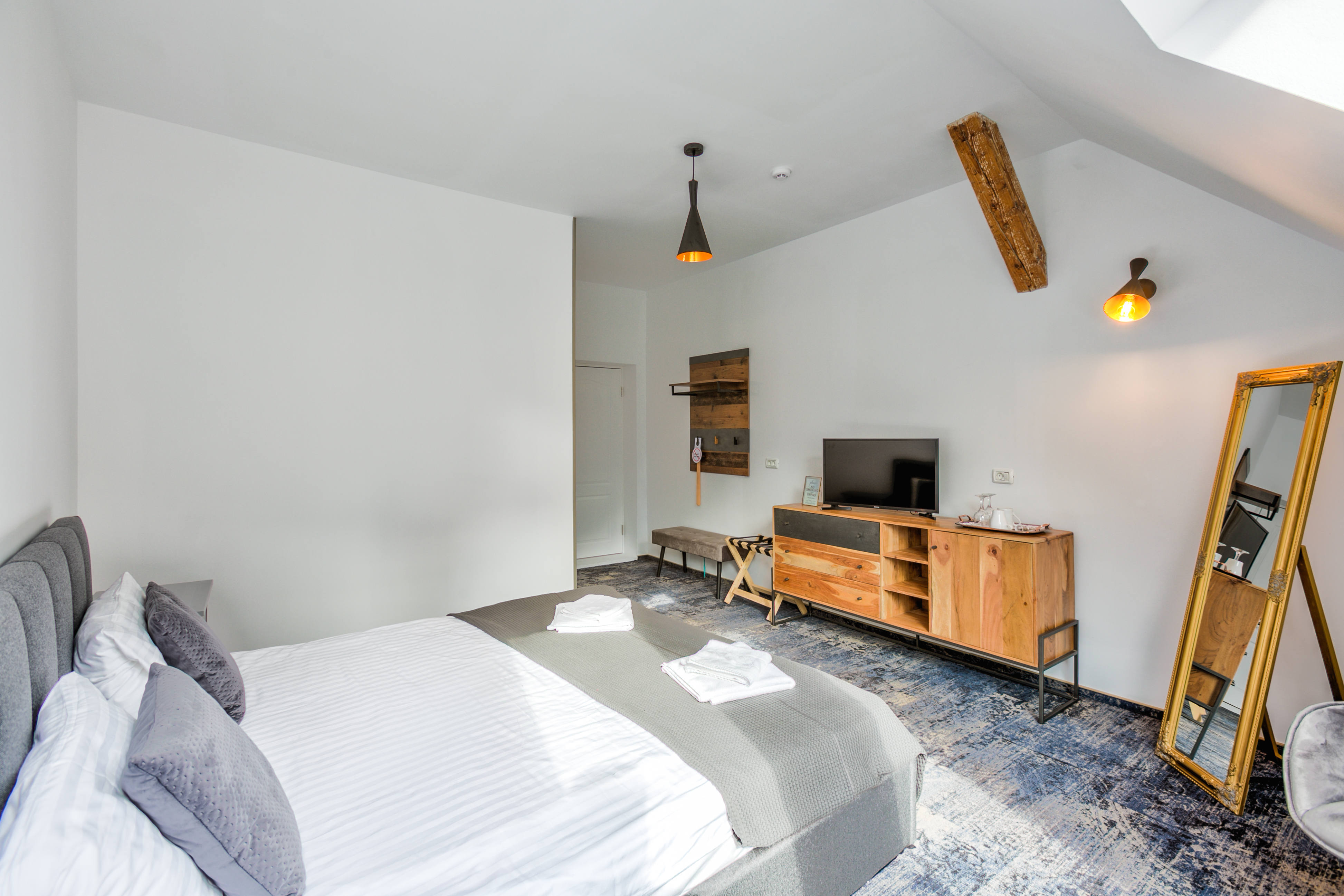 Double Deluxe with Views