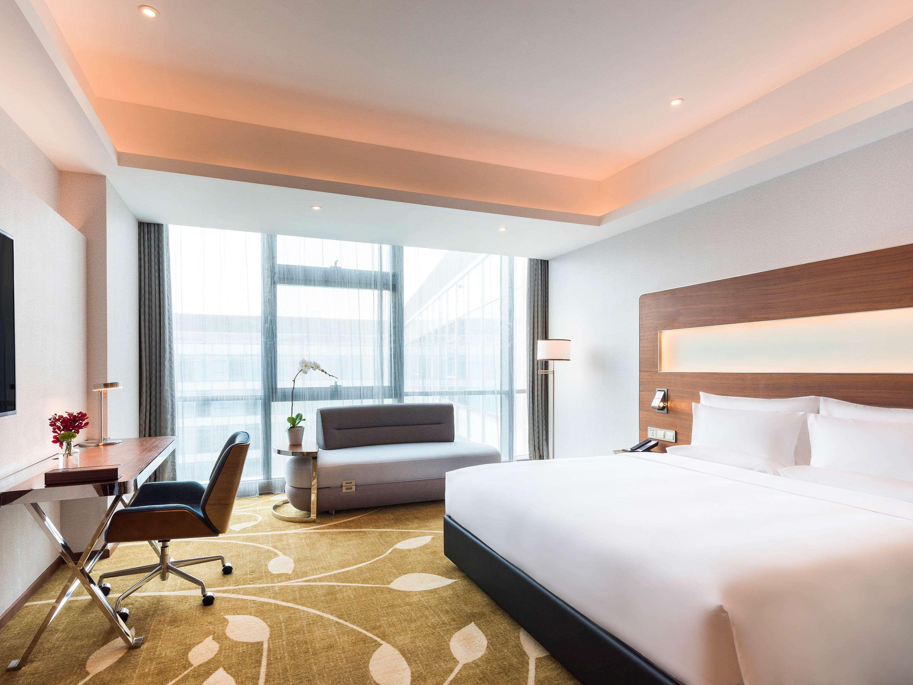 Double Executive King Bed