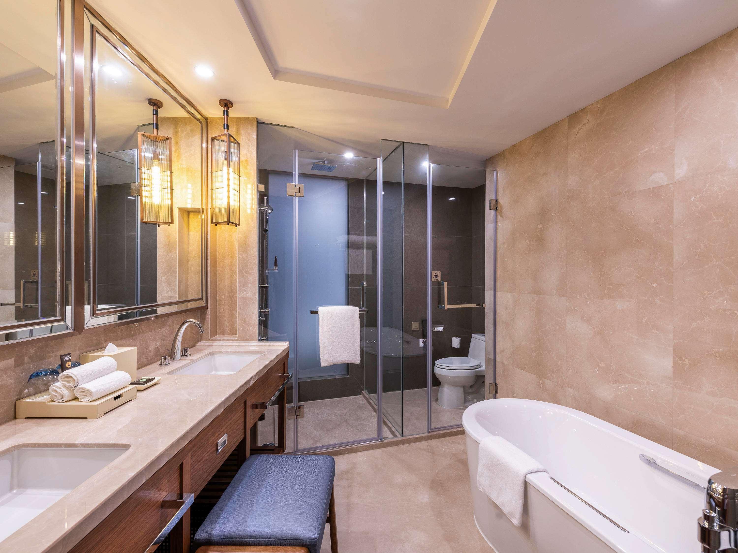 Junior Suite King Size Bed