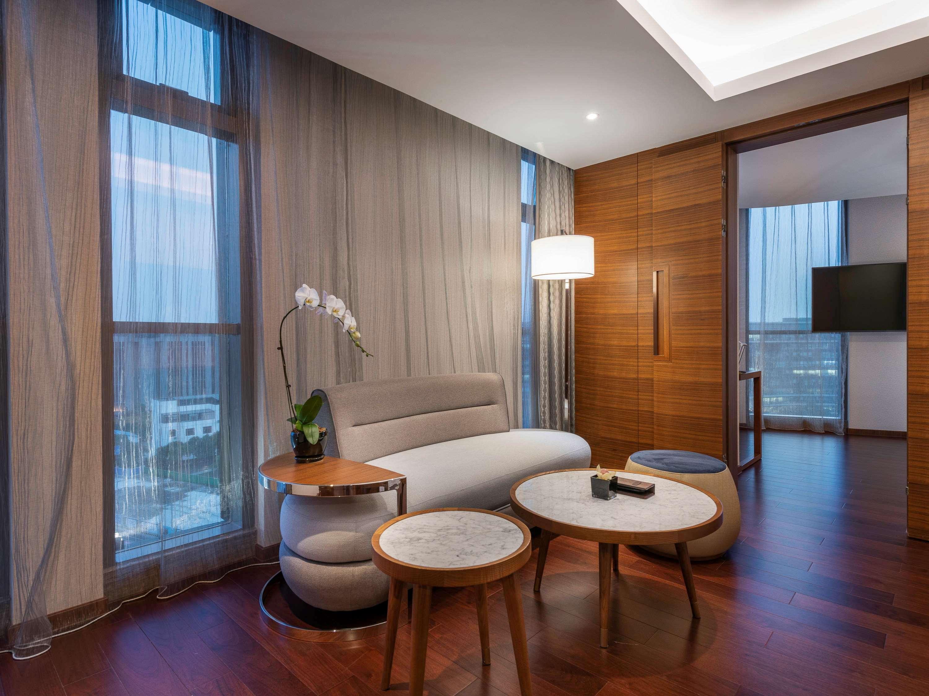 Junior Suite King Size Bed