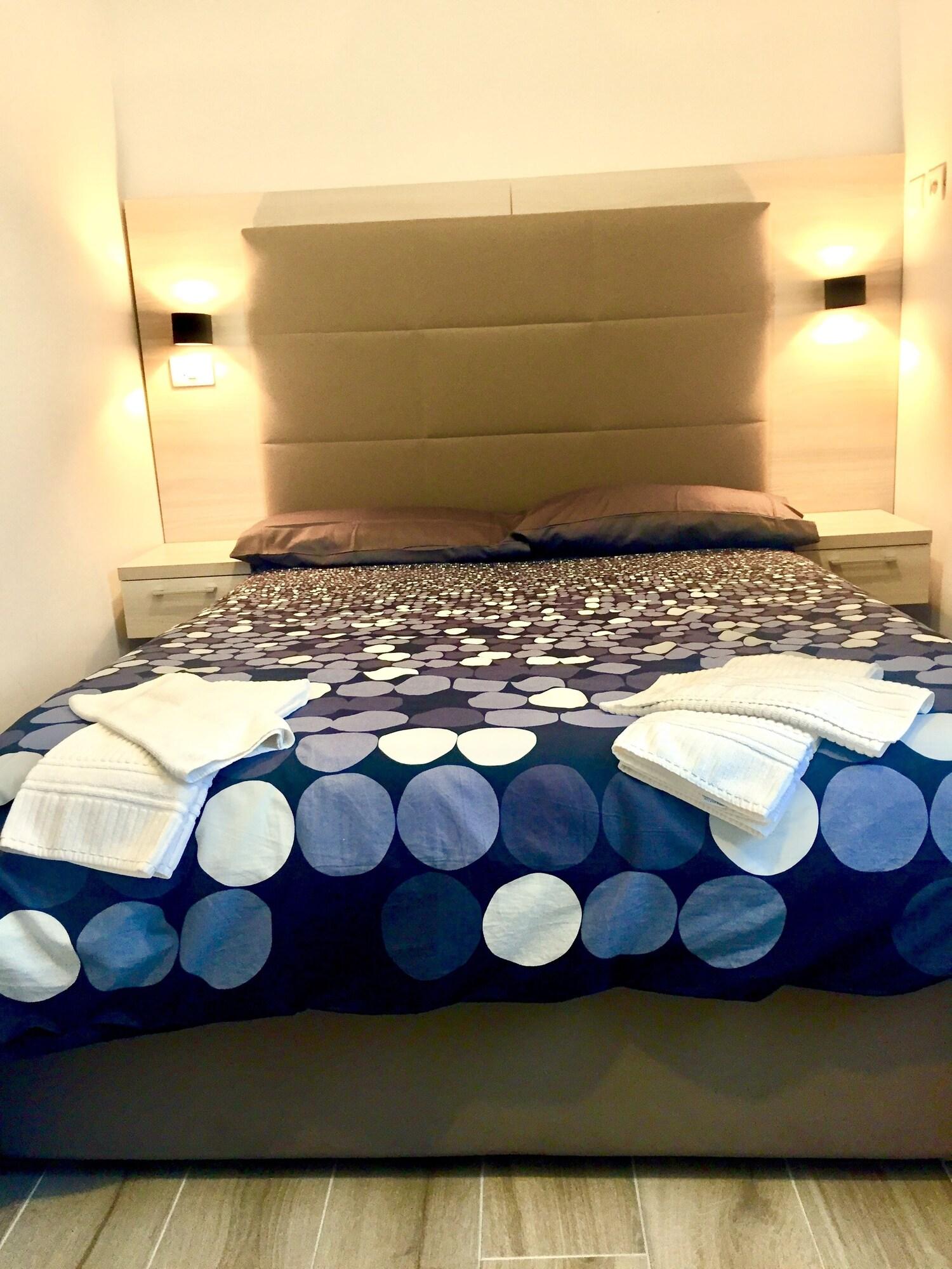 Double Queen Size Bed